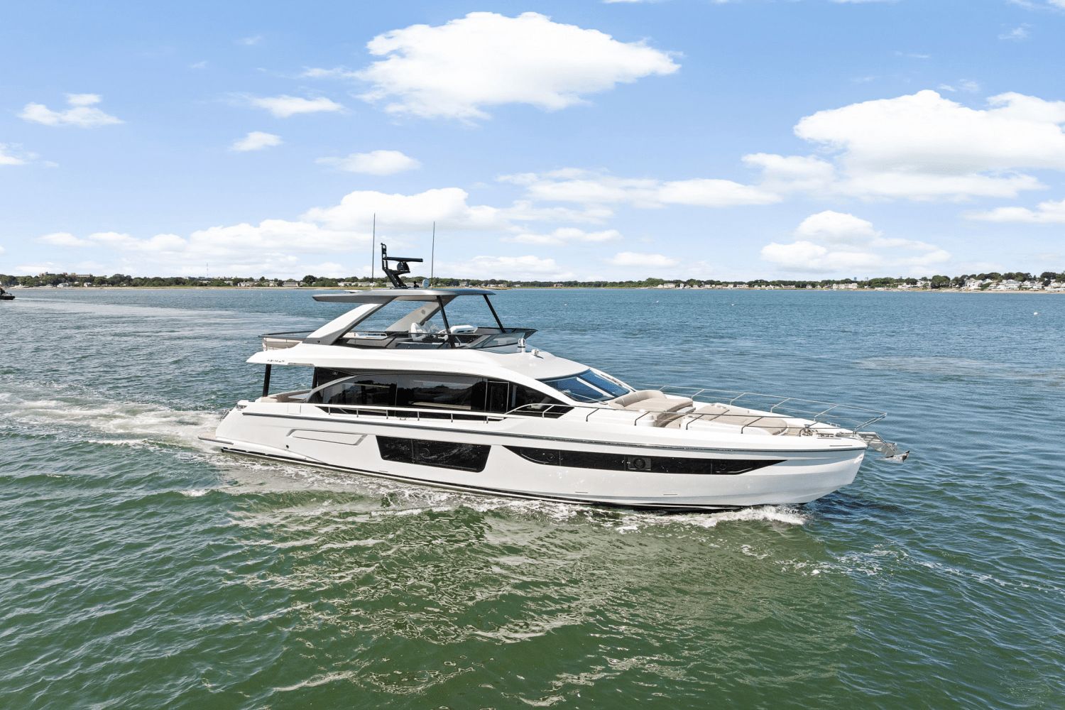 2026 Azimut Fly 68