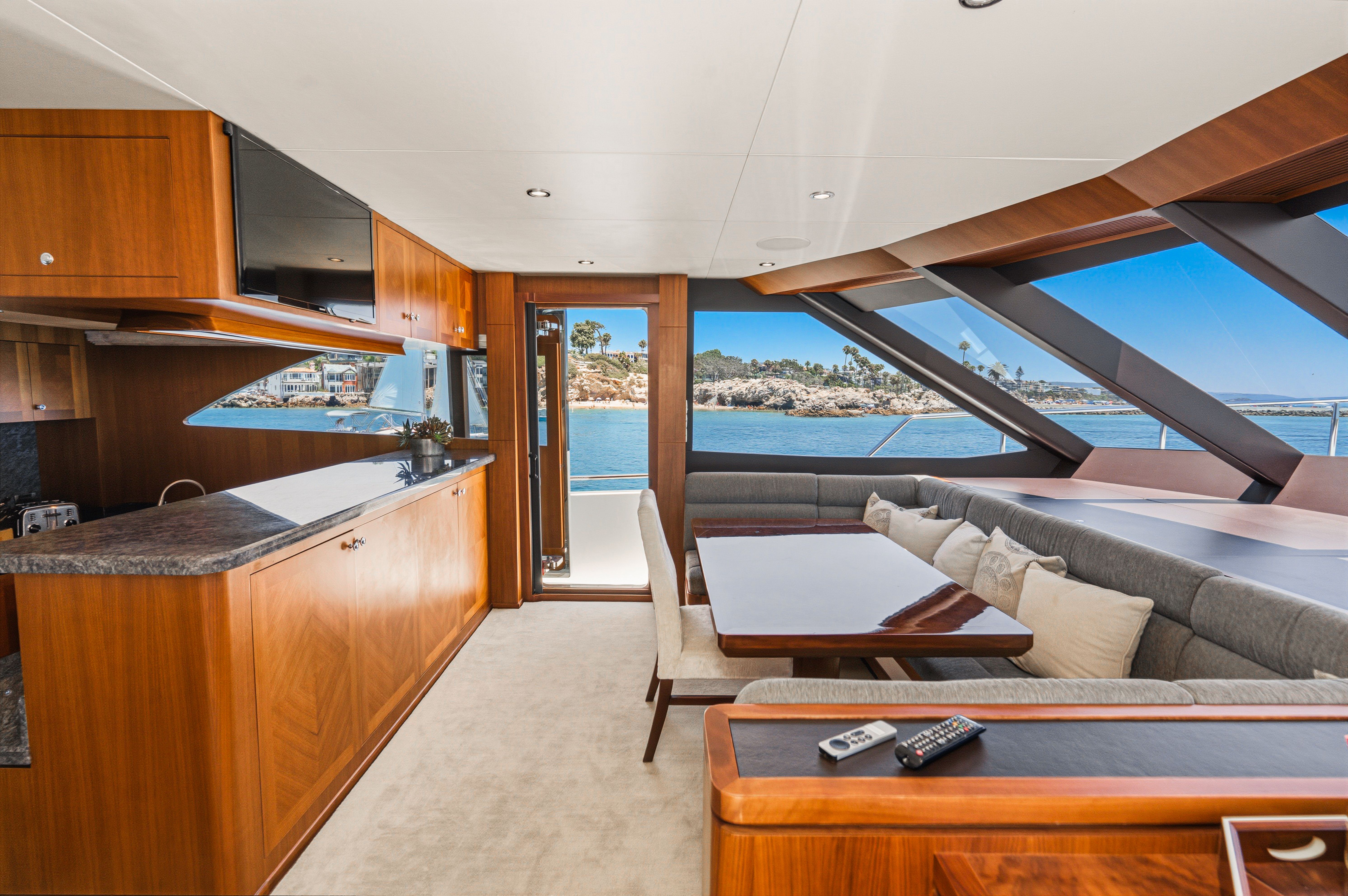 2015 Ocean Alexander 90 Skylounge Motoryacht - 53