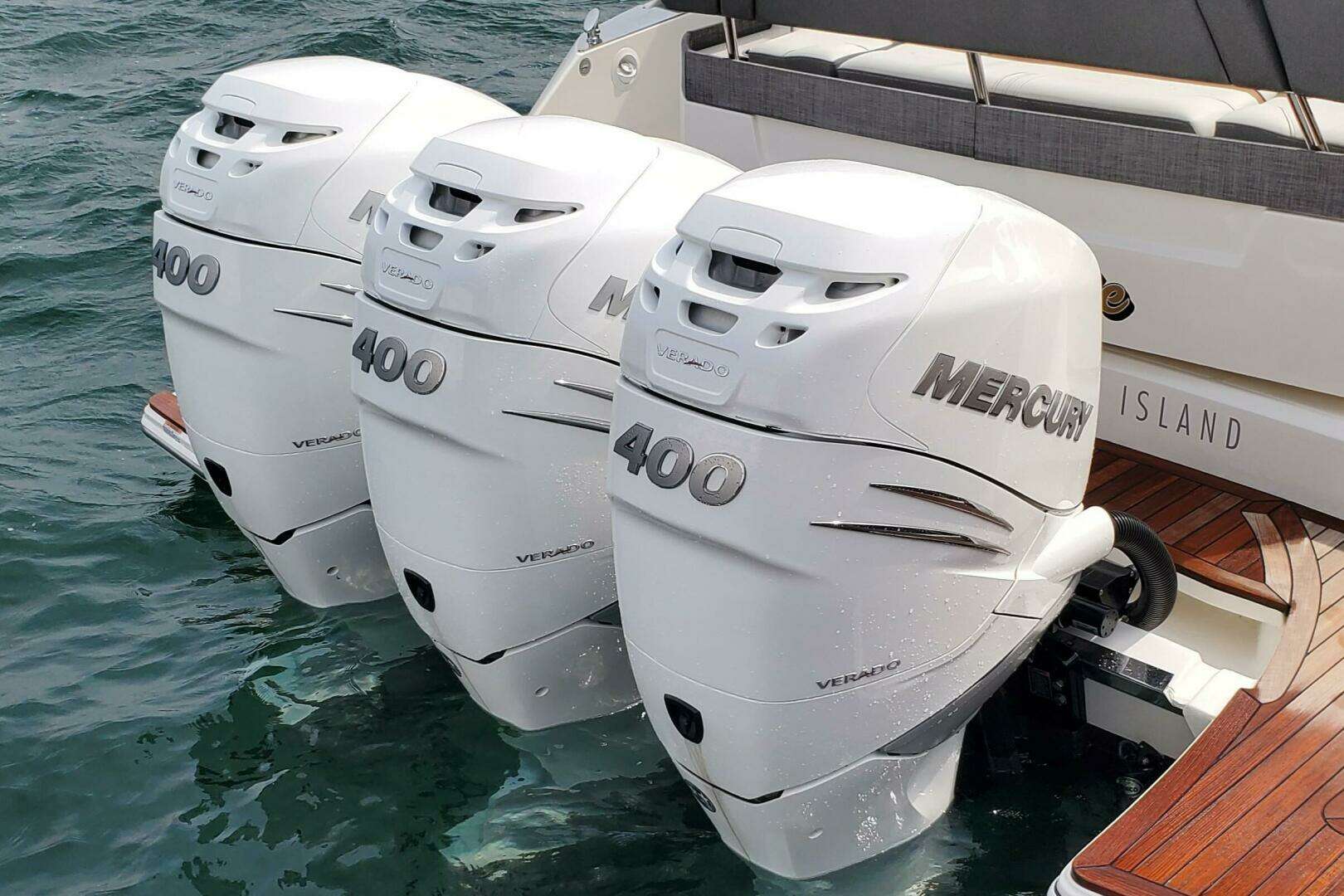 2021 Tiara Yachts 38 LS - Image 22