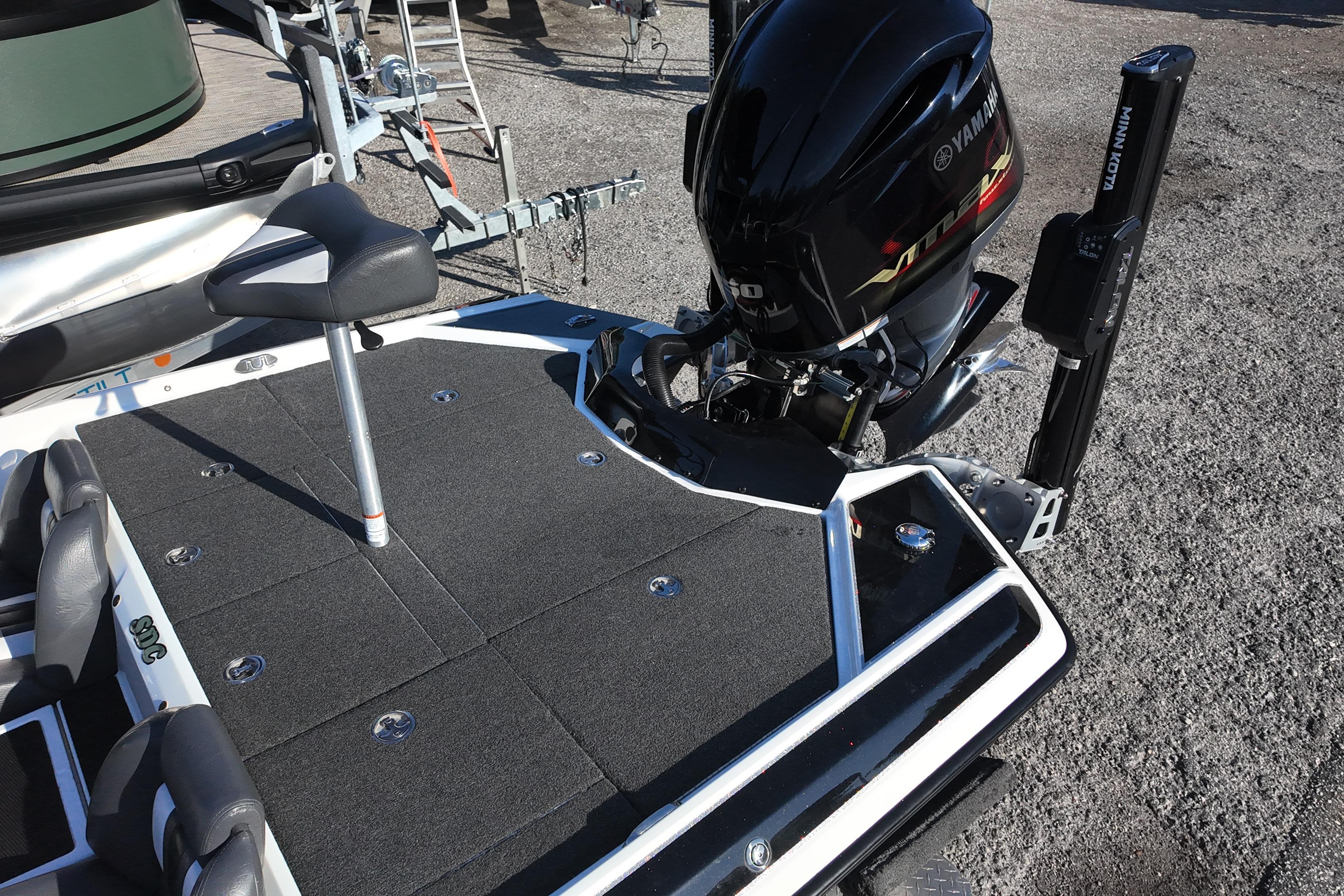 2022 Bullet 21SDC boat with Yamaha motor and Minn Kota trolling motor.