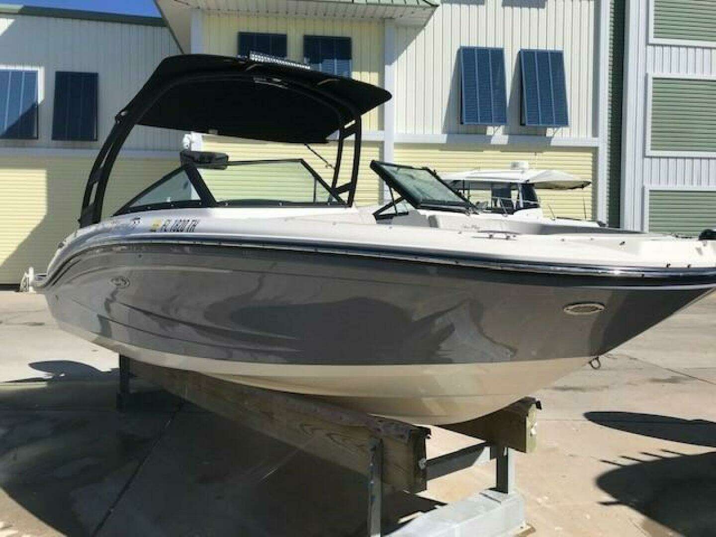 2022 Sea Ray SPX 190 OB - Image 25