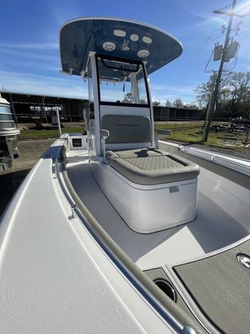 2025 Sportsman Masters 247OE Bay Boat - 4