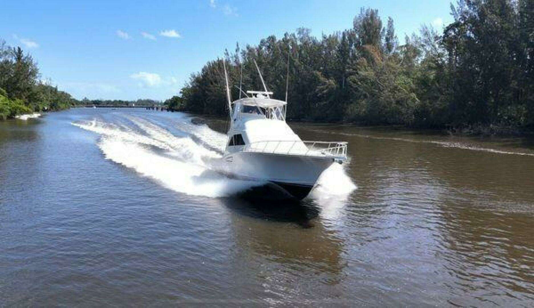 2004 Cabo 48 Flybridge - Image 7