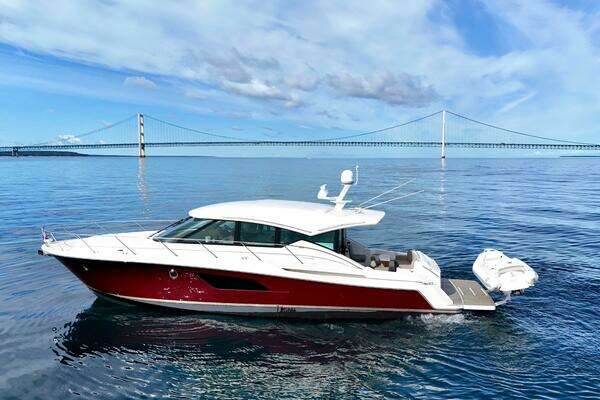 2017 Tiara Yachts 53 Coupe