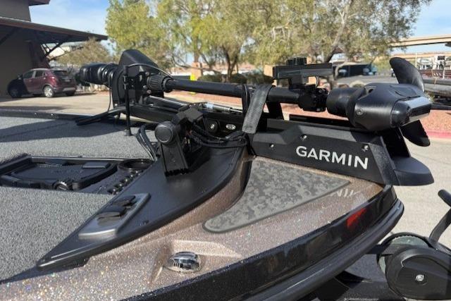 2026 Nitro Z19 XL Pro boat with Garmin equipment, parked outdoors.