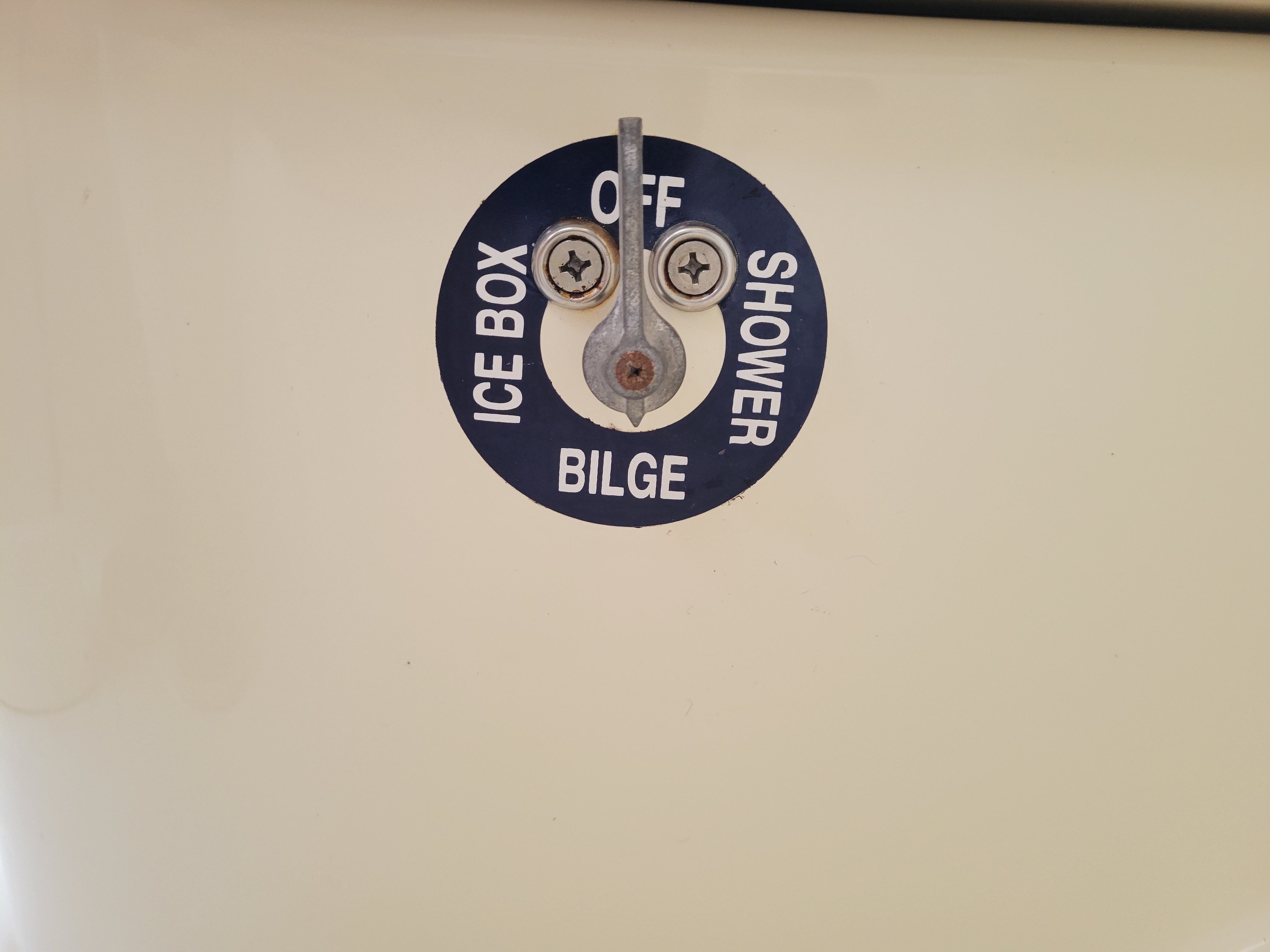 Switch for ice box, shower, bilge on Hake Seaward 26 RK 2018.