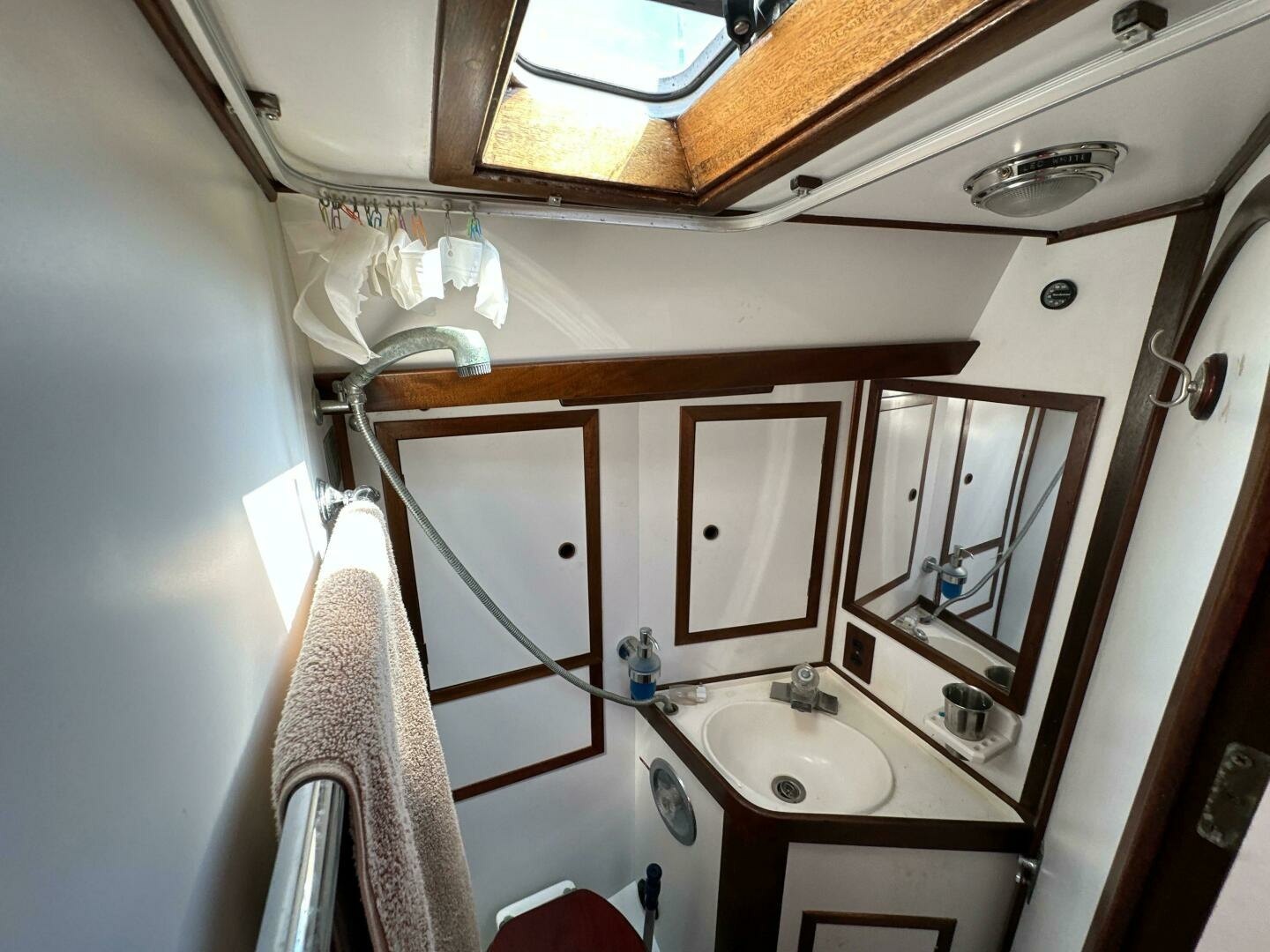 1988 Cambria 46 - Image 18