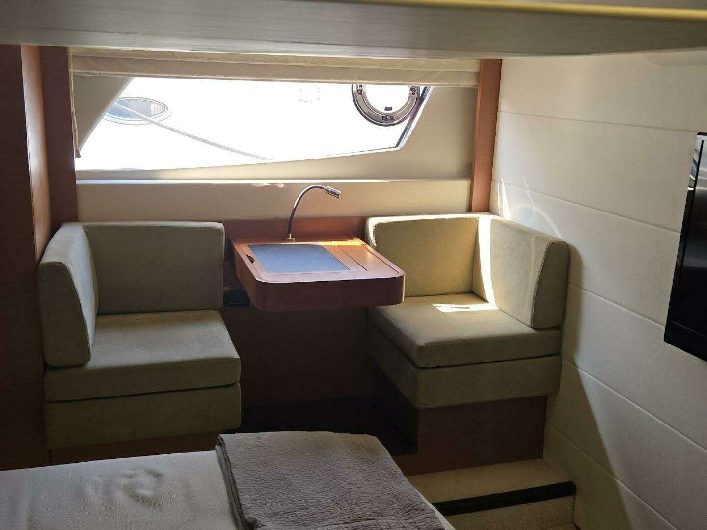 2013 Prestige 500 - Image 20