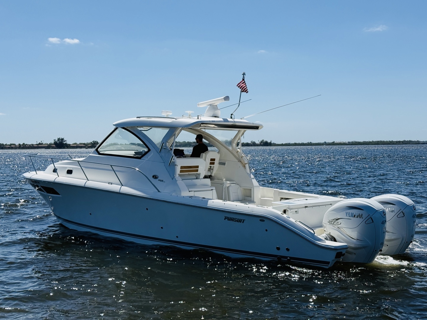 2021 Pursuit OS 355 - Image 10