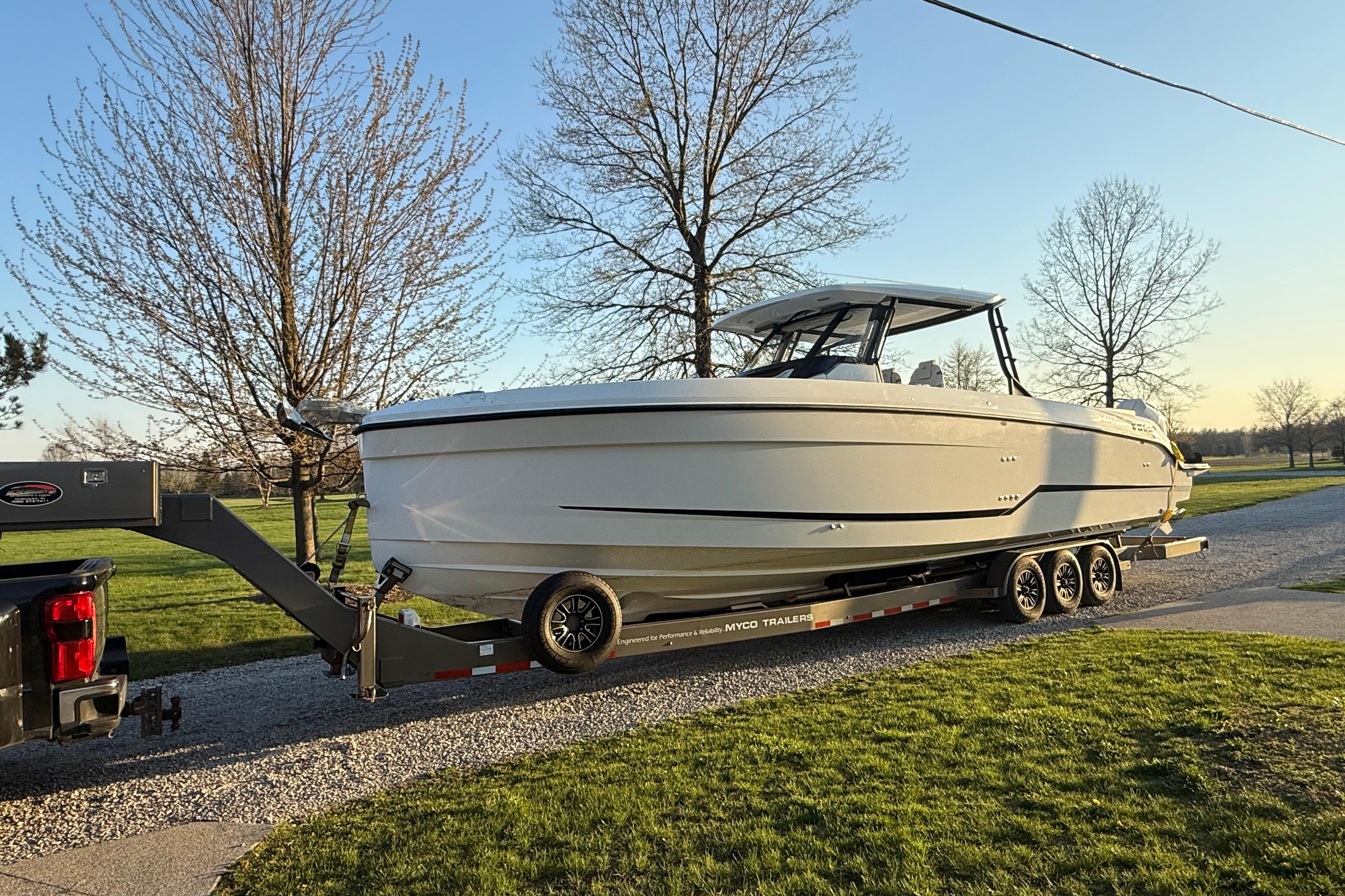 2026 Wellcraft 38 T-Top