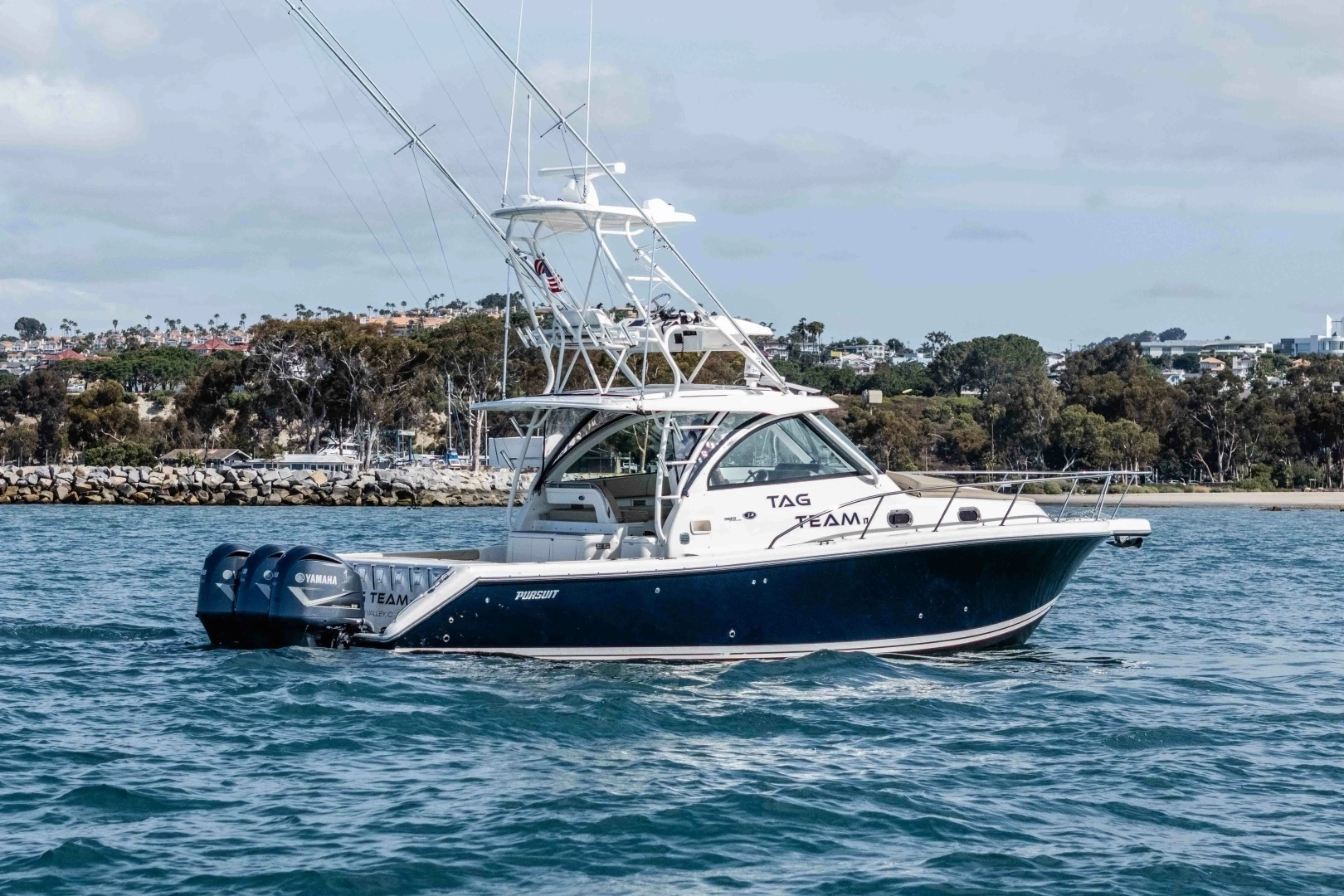 2018 Pursuit 385 Offshore - Image 28