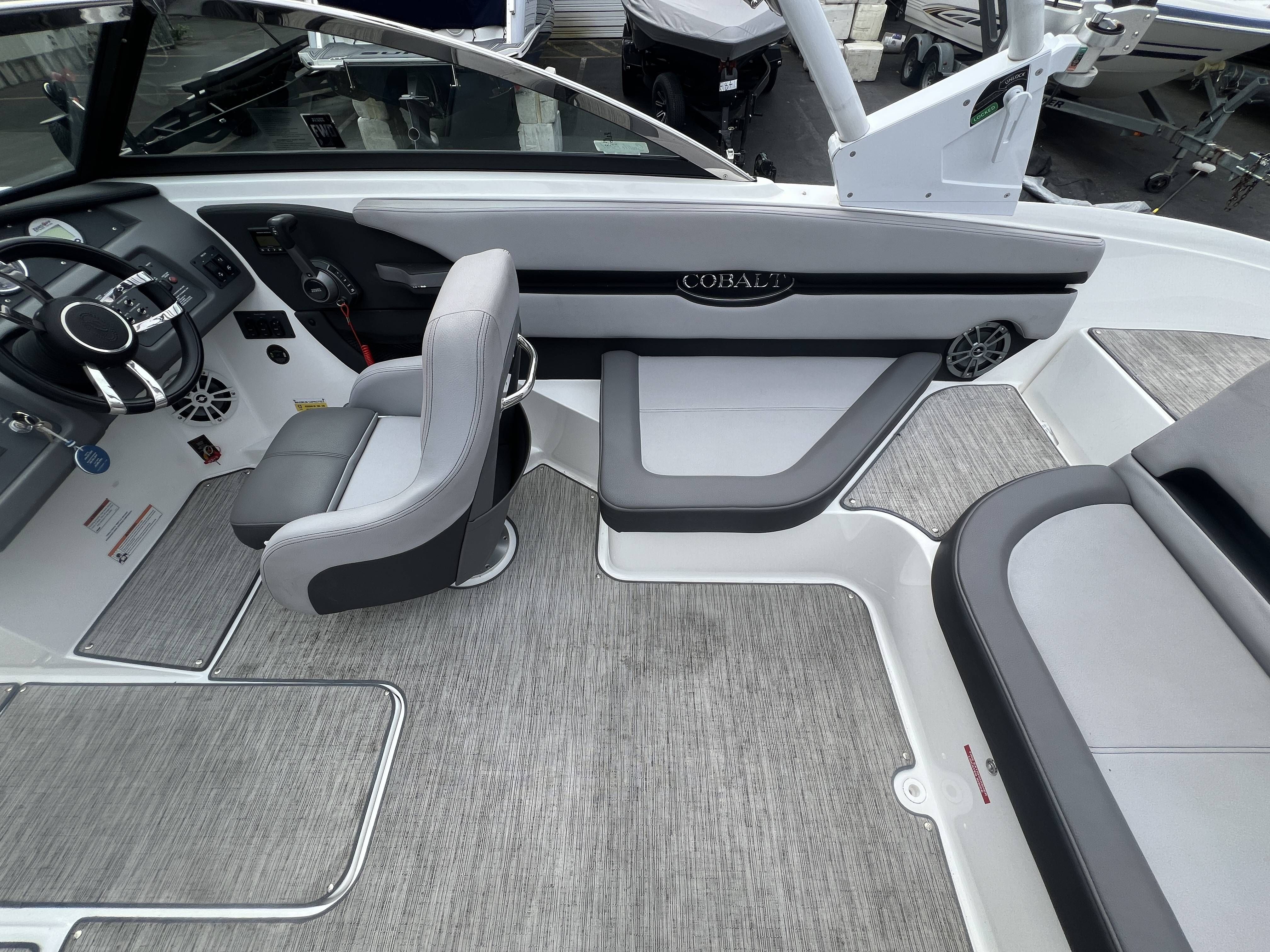 2023 Cobalt CS23 Surf - 12