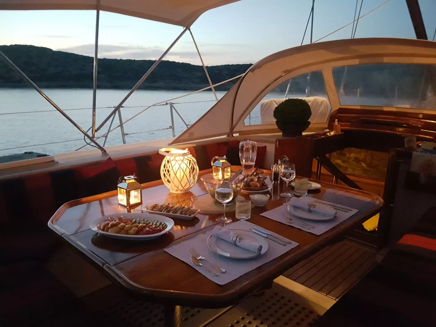 1988 Brooke Yachts — - Image 27