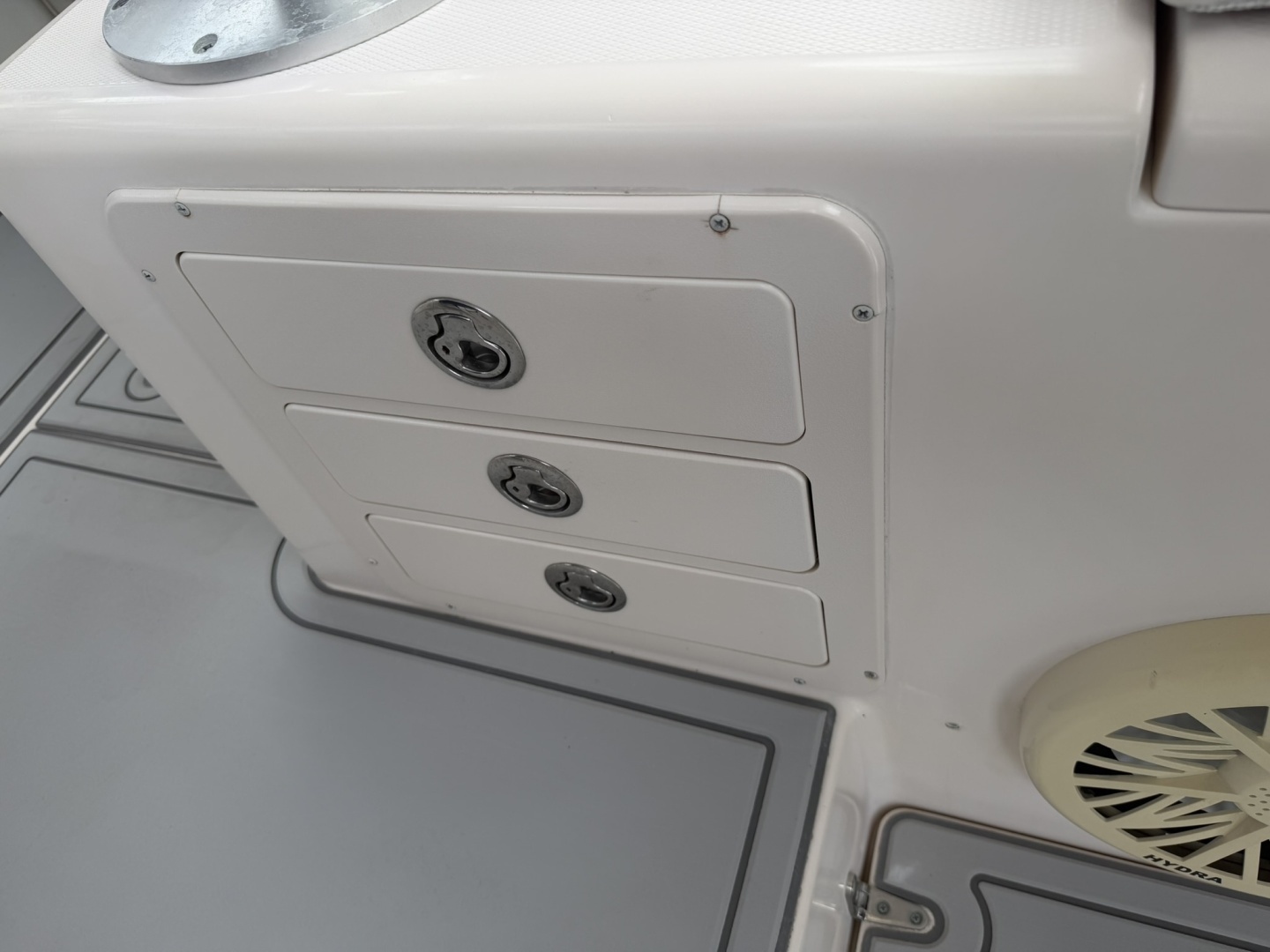 2004 Grady-White — - Image 45