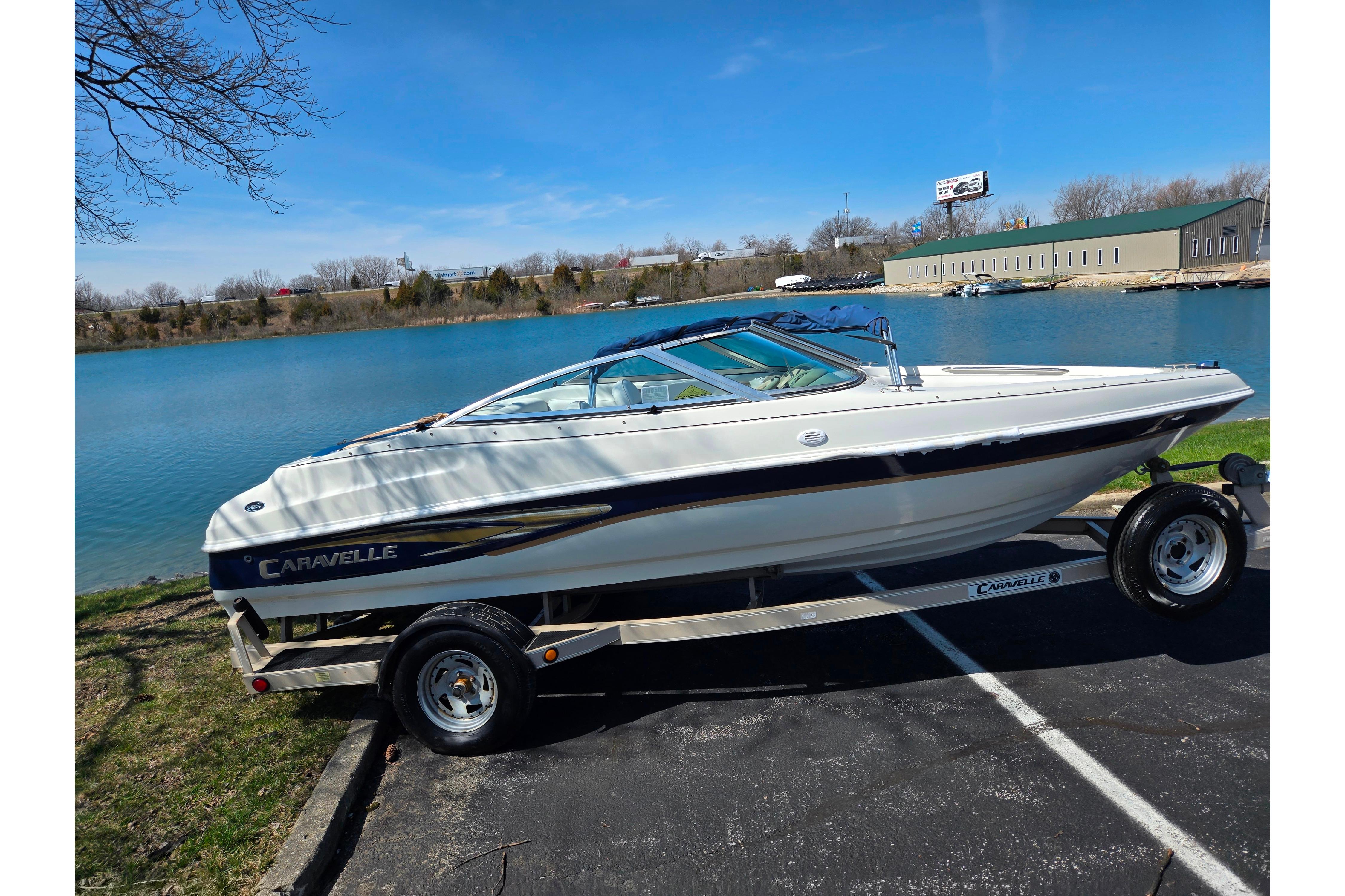 2001 Caravelle 188 Bow Rider