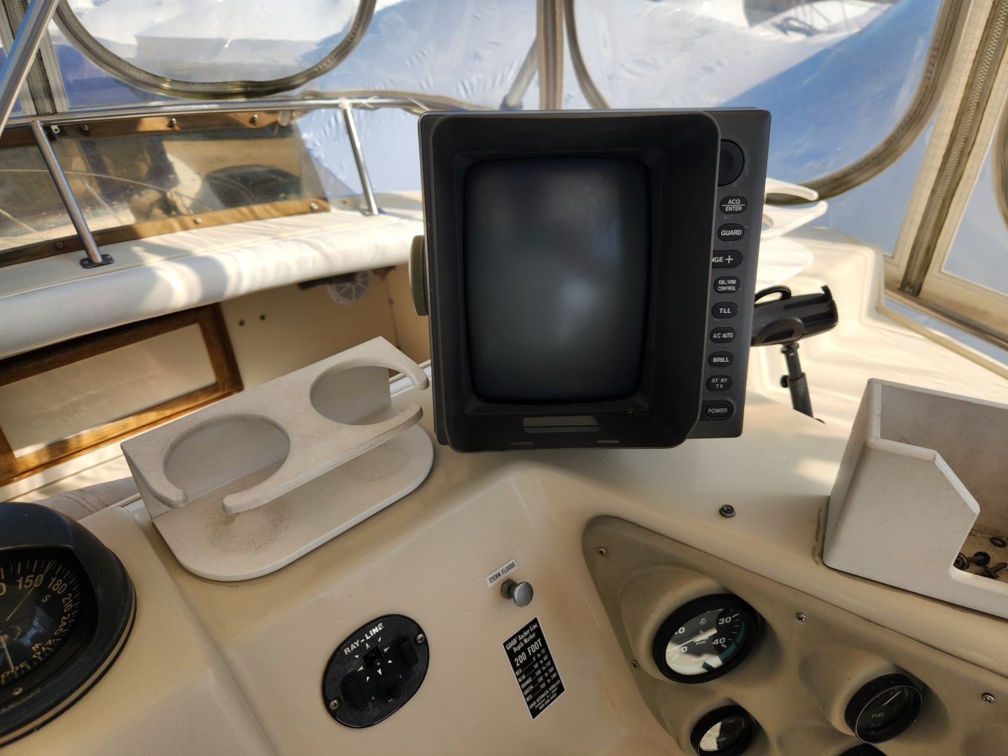 1987 Luhrs Convertible - Image 34