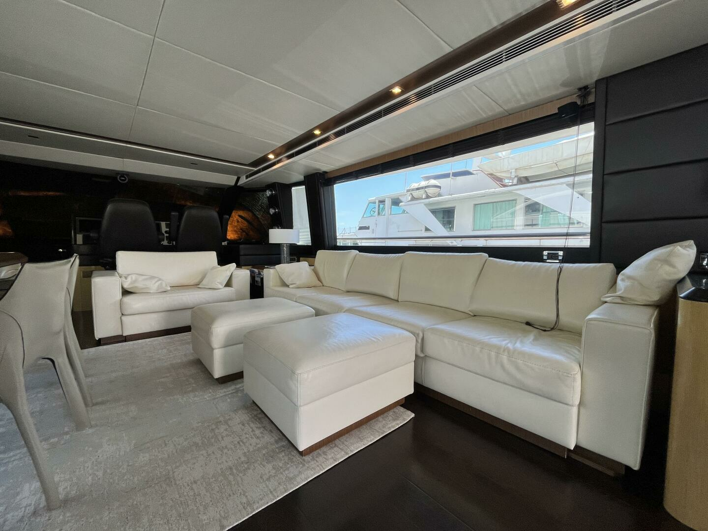 2011 Azimut Magellano 74' - Image 15