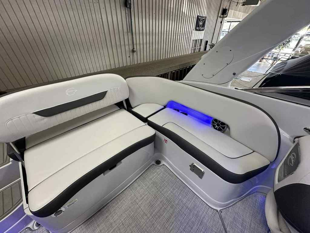 2026 Crownline 260 SS - 17