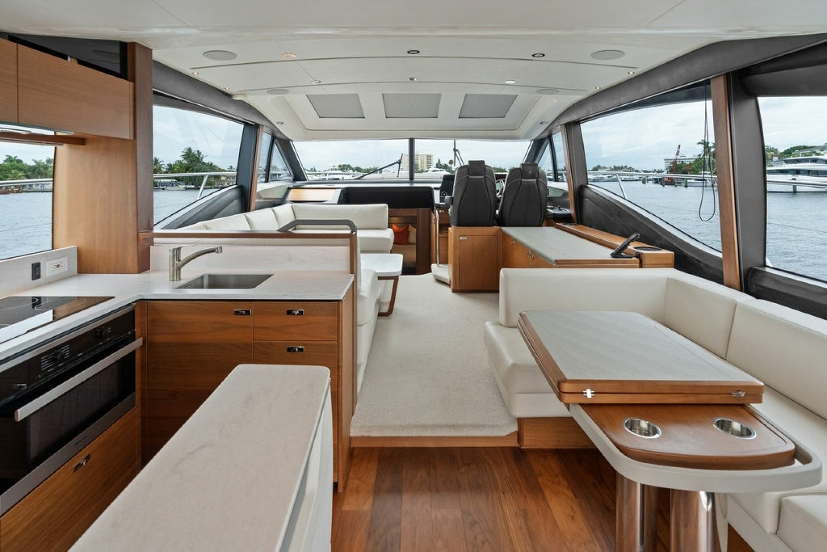 2020 Princess S62 Sportbridge - Image 37