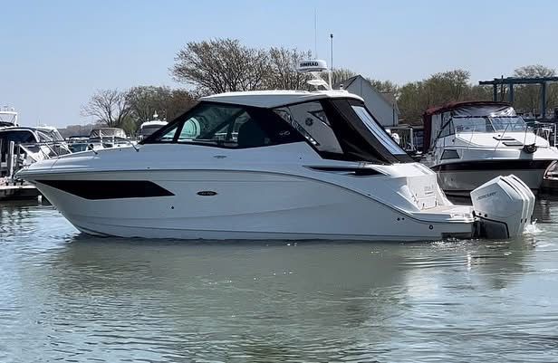2023 Sea Ray Sundancer 320 Outboard