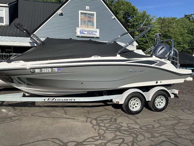 2023 Hurricane SunDeck Sport 205 OB