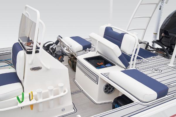 2026 Mako 18 Pro Skiff Patriot Edition - 48