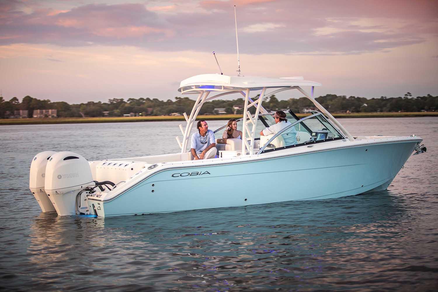 2026 Cobia 280 Dual Console
