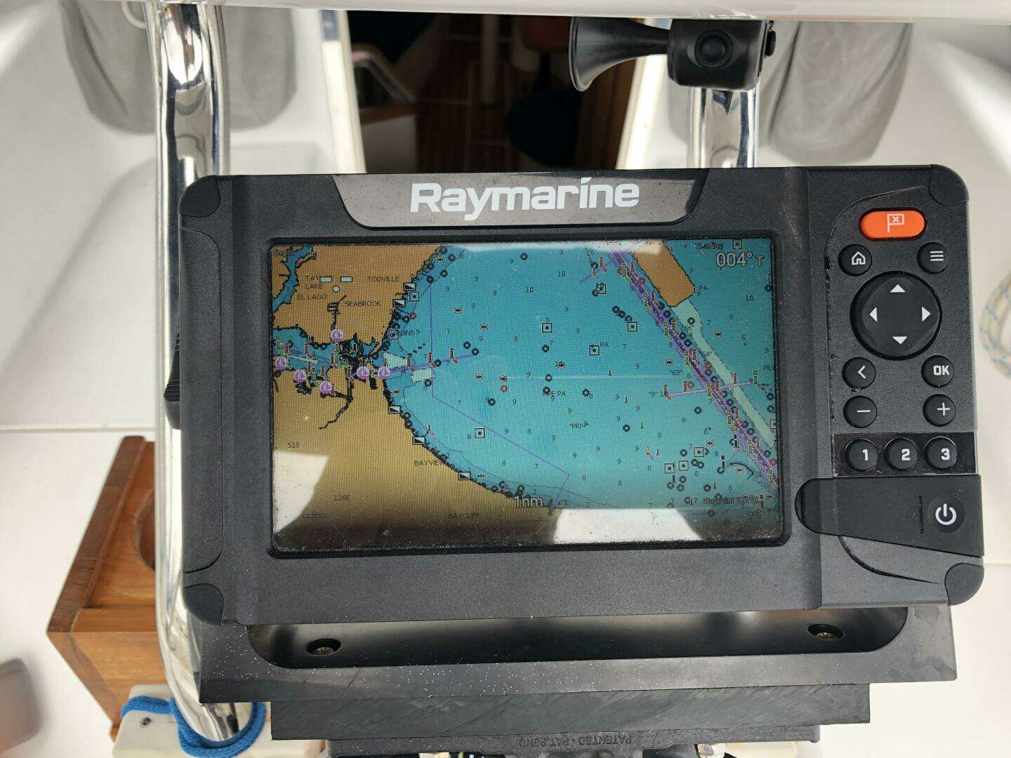 2005 Catalina 320 - Image 16