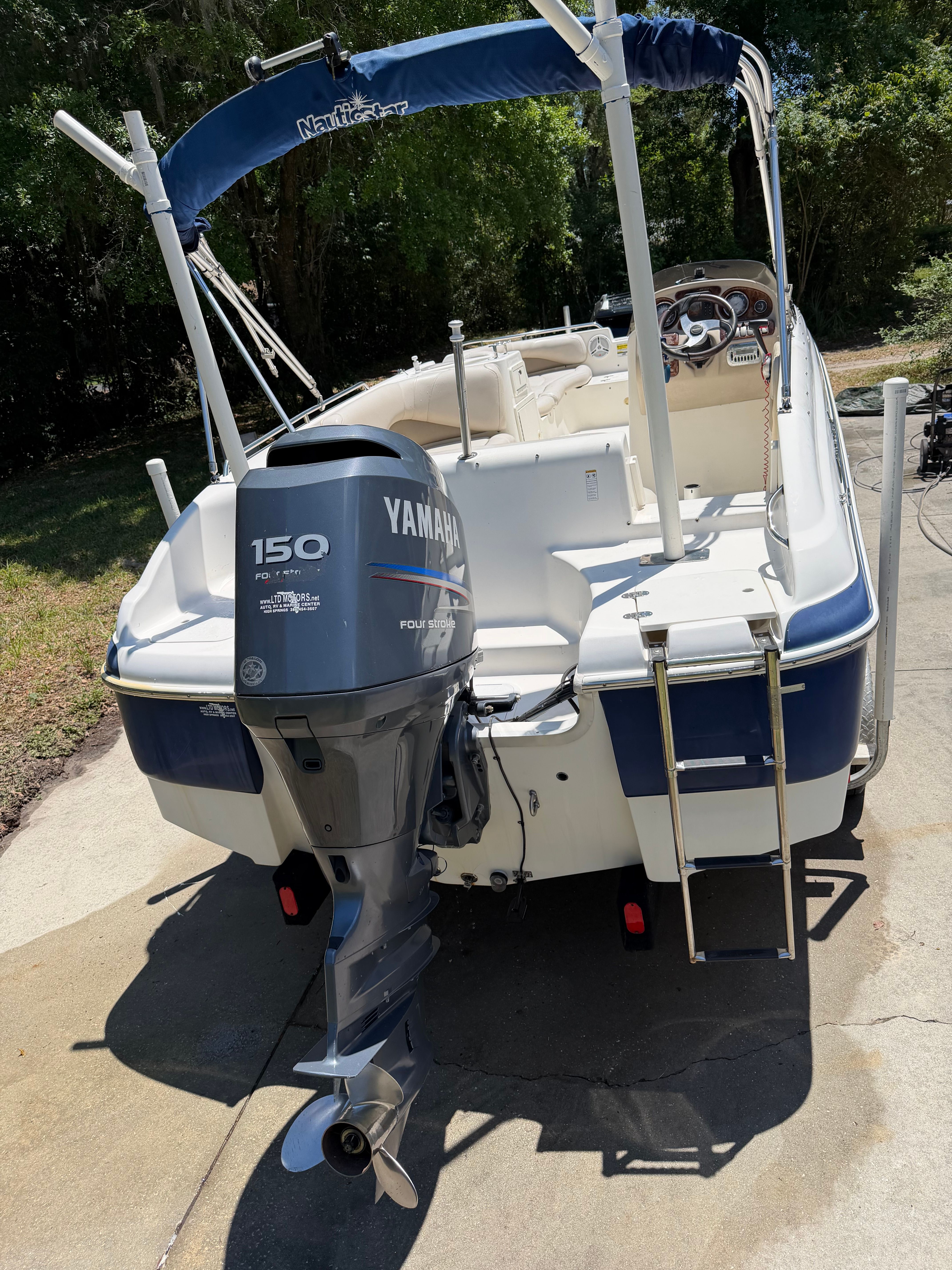 2009 NauticStar 210 Sport Deck (211 hours)
