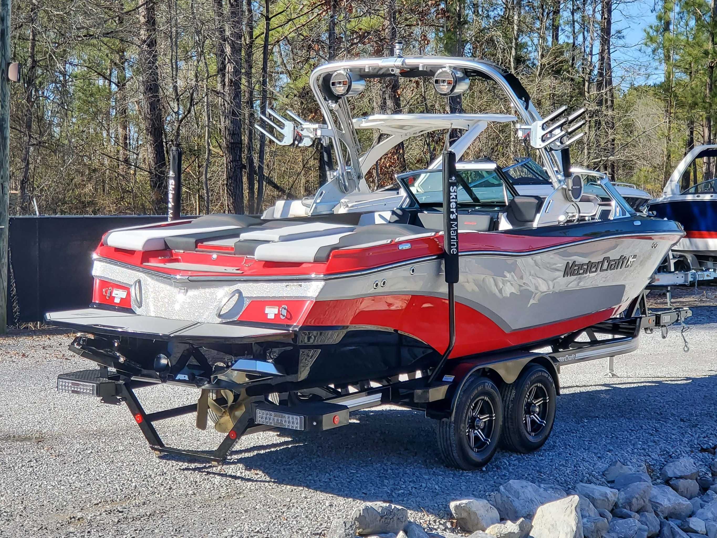 2021 MasterCraft XT25 - 7