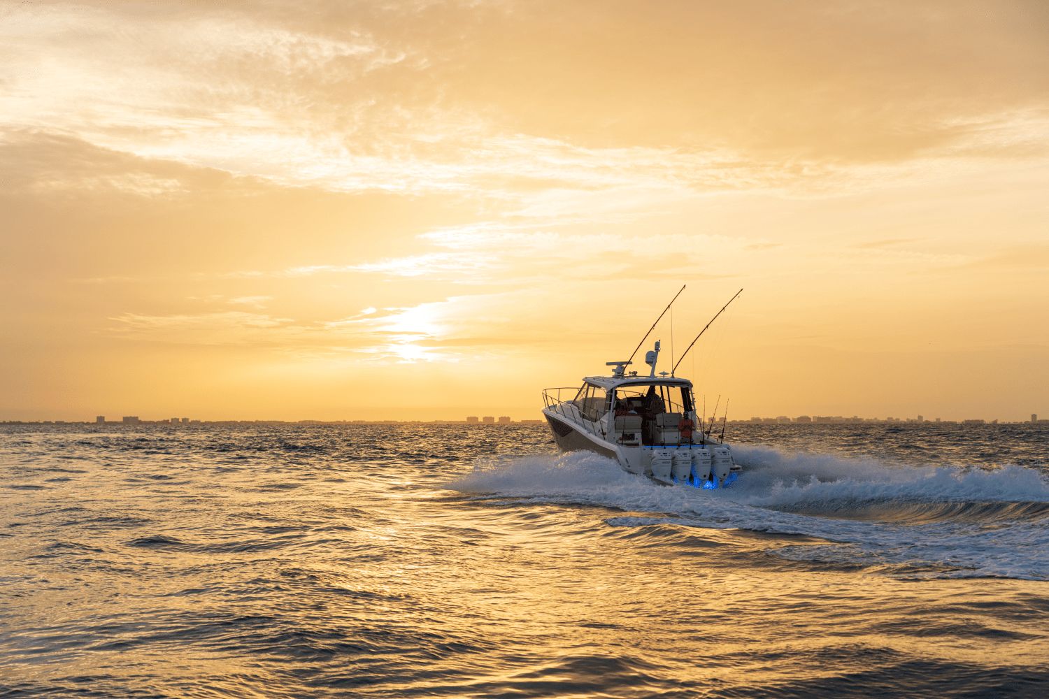 2025 Boston Whaler 405 Conquest - 11