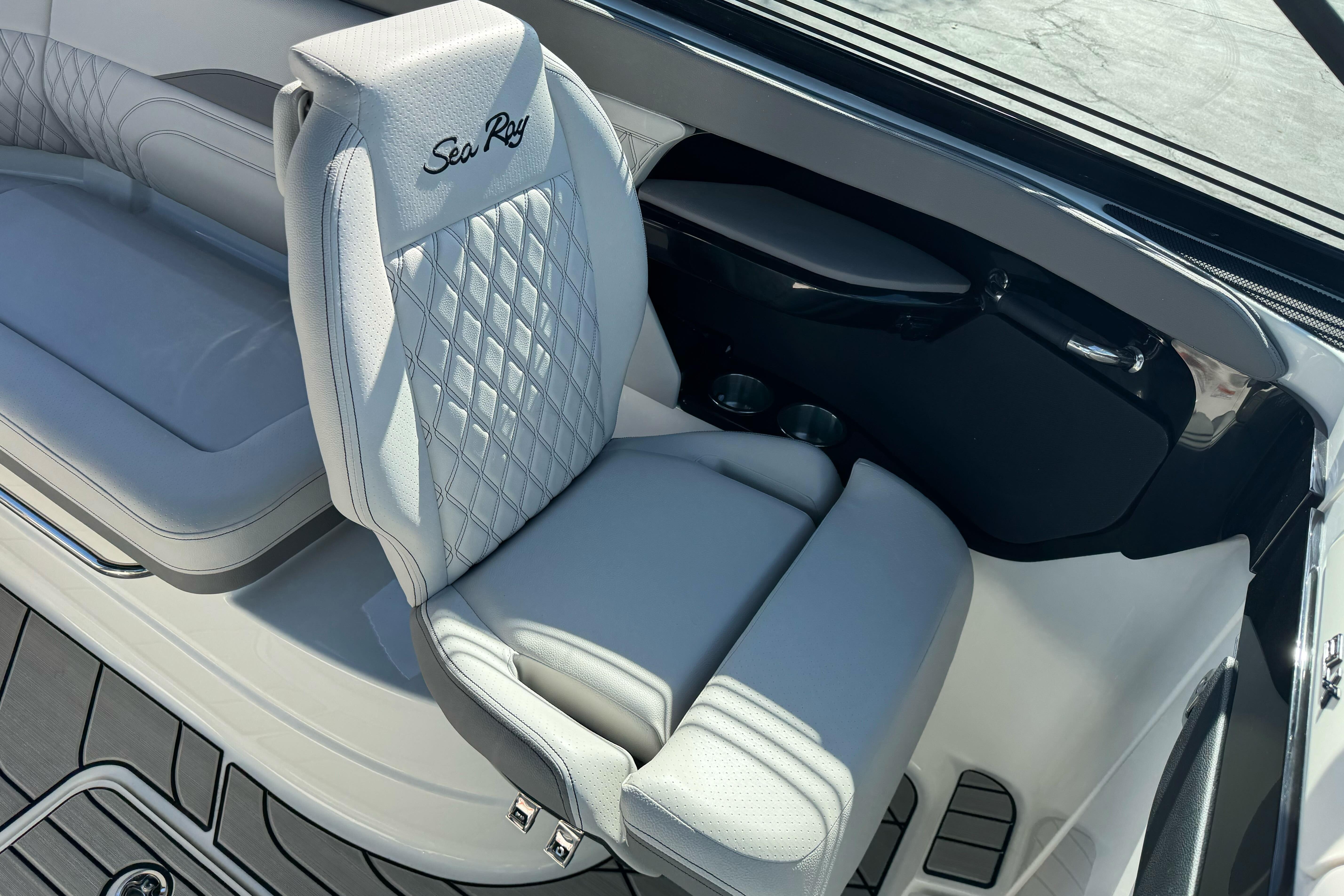 Luxury seating in 2026 Sea Ray SLX 260 boat, featuring elegant design and premium materials.