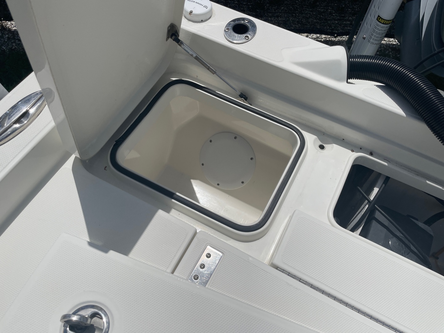 2022 Ranger 2510 Bay - Image 28