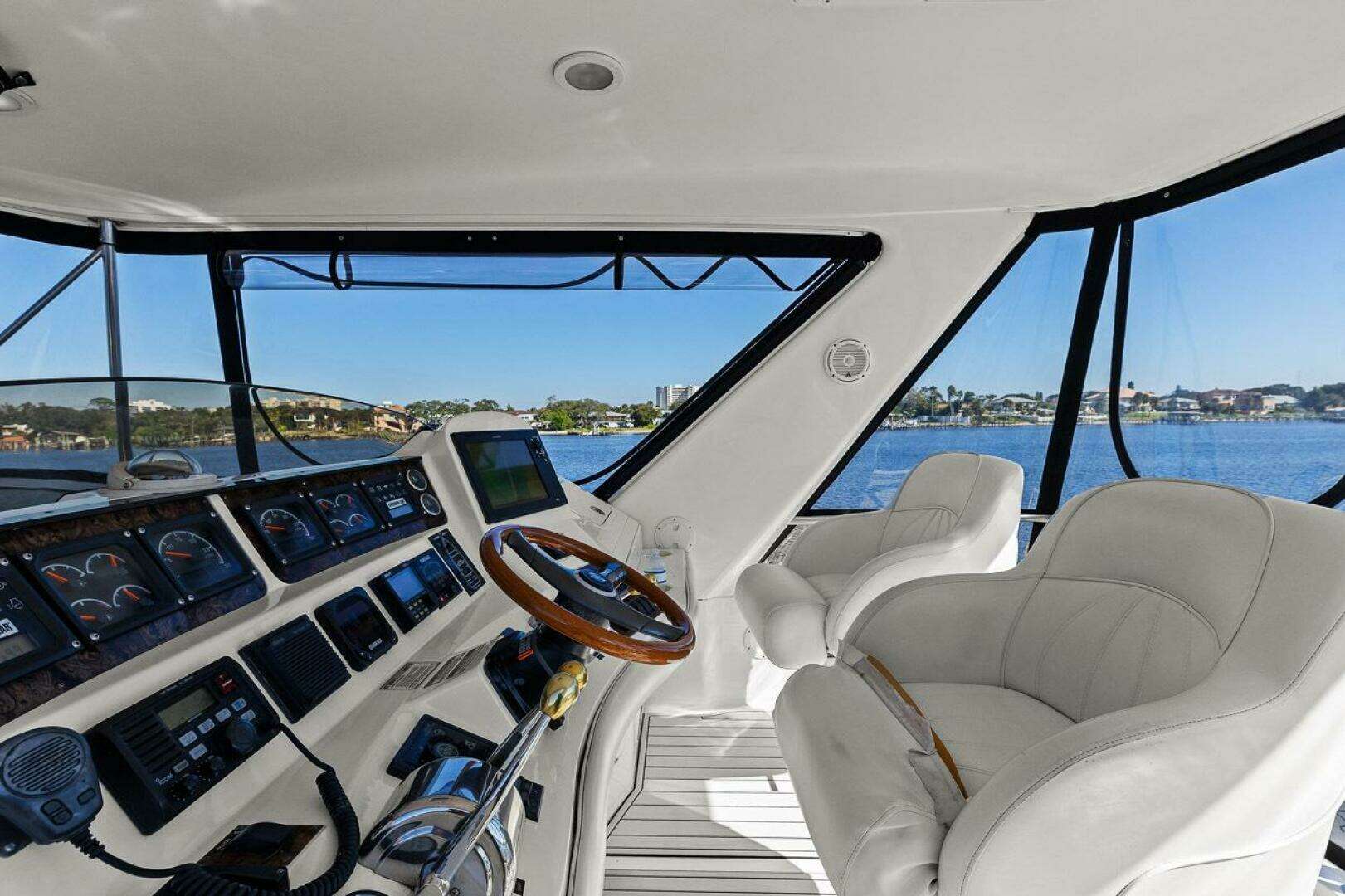 1998 Sea Ray 480 Sedan Bridge - Image 58