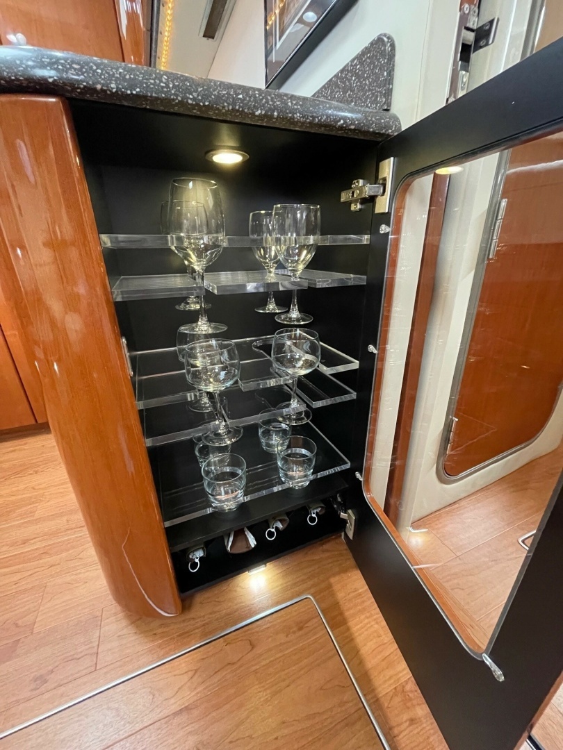 2008 Formula 45 Yacht - Image 23