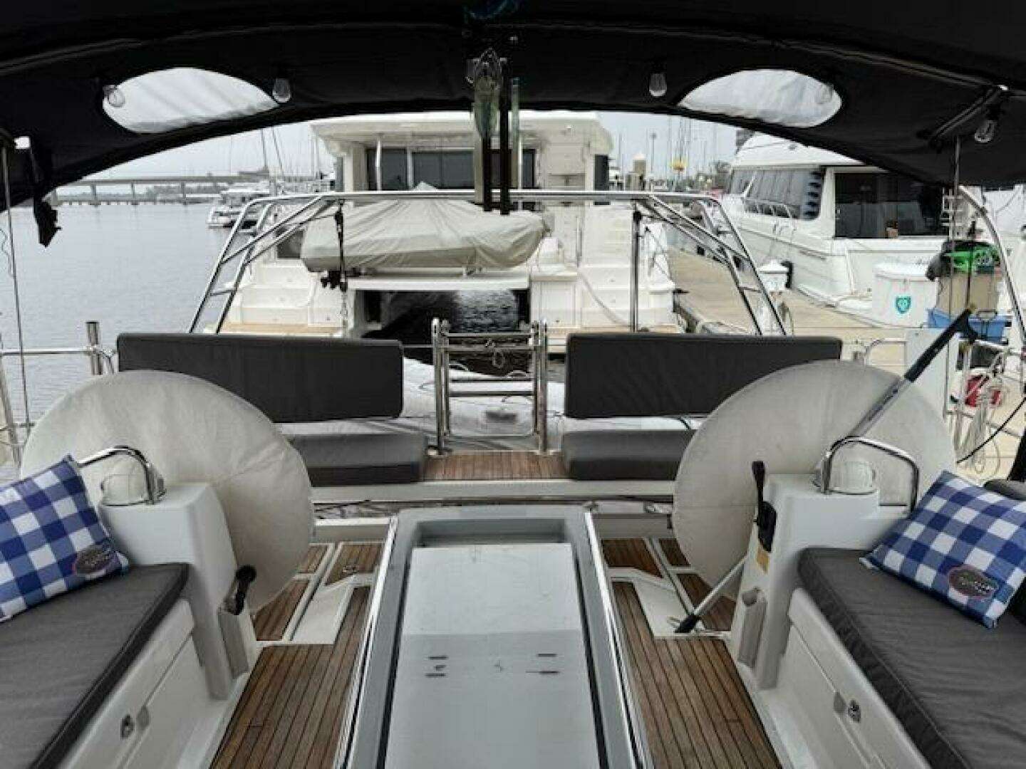 2014 Beneteau 45 - Image 4