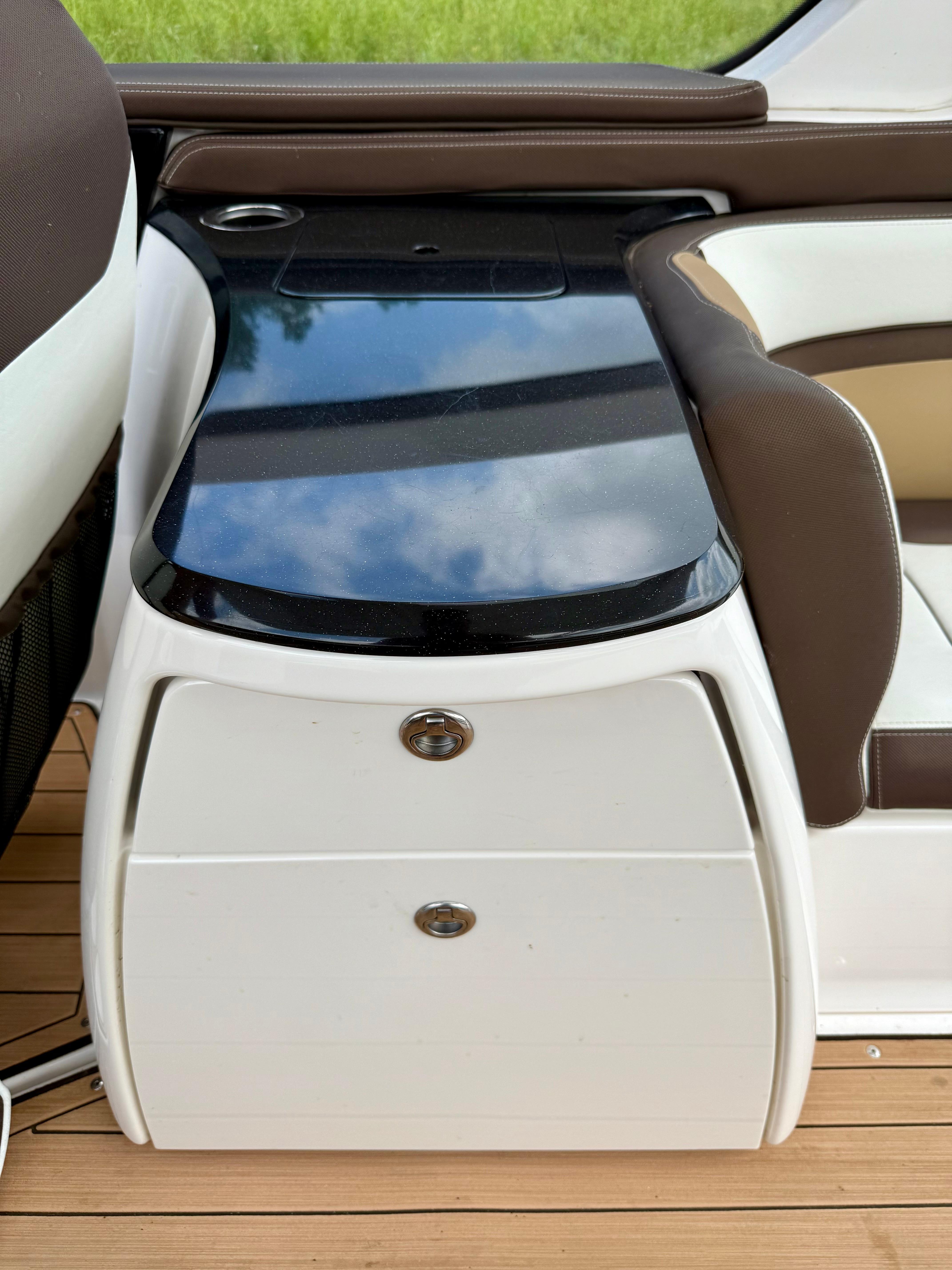 2022 Yamaha Boats 275SD - 15