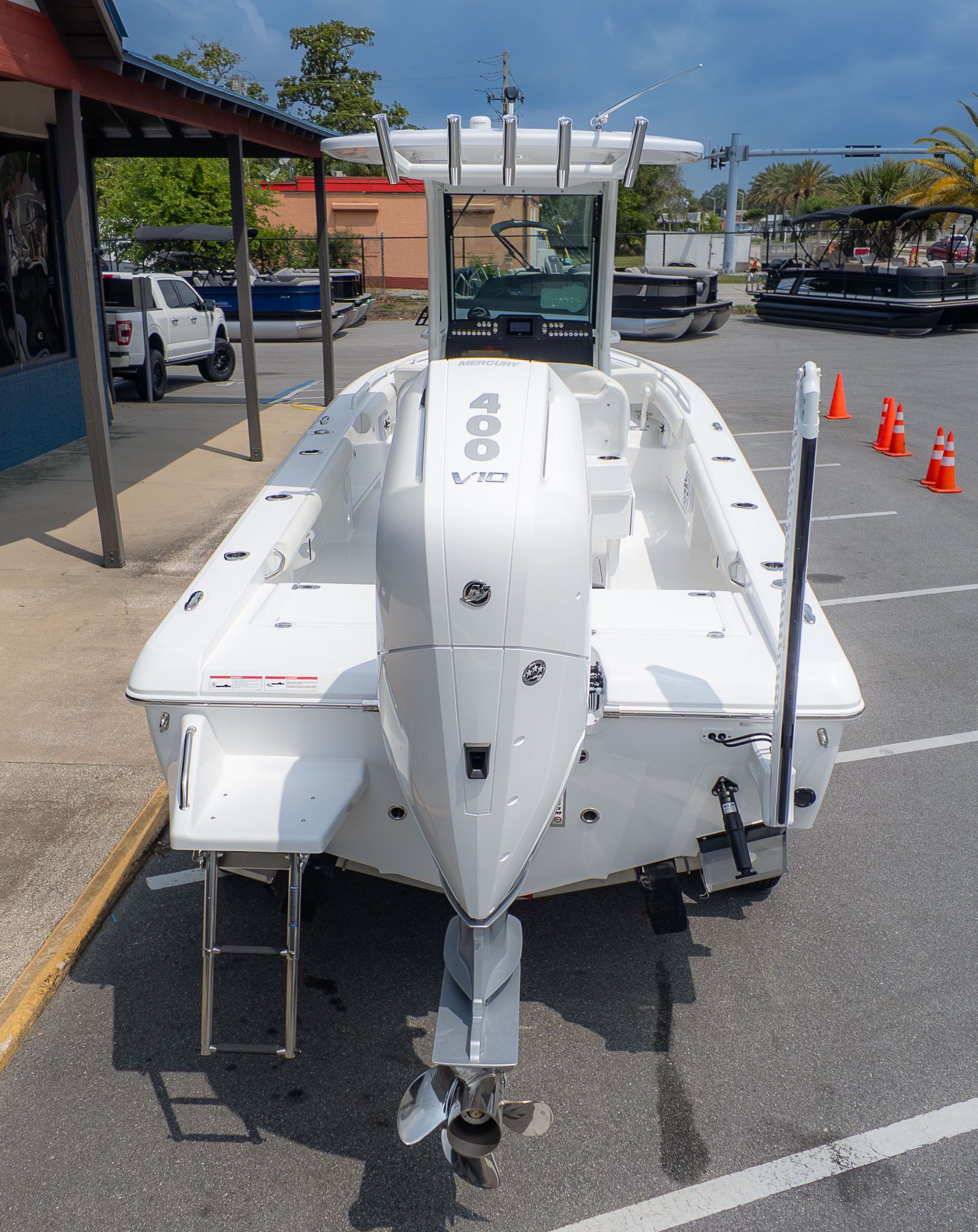 2026 Everglades 253 Center Console - 3