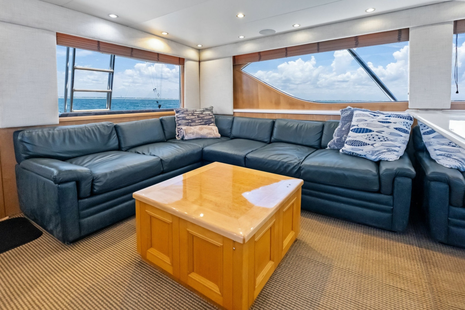 1998 Hatteras Sport Fisherman - Image 17
