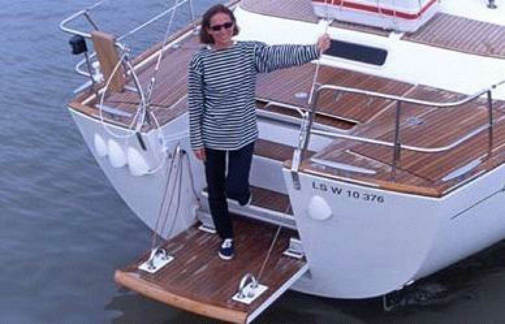 2003 Beneteau Center Cockpit - Image 6