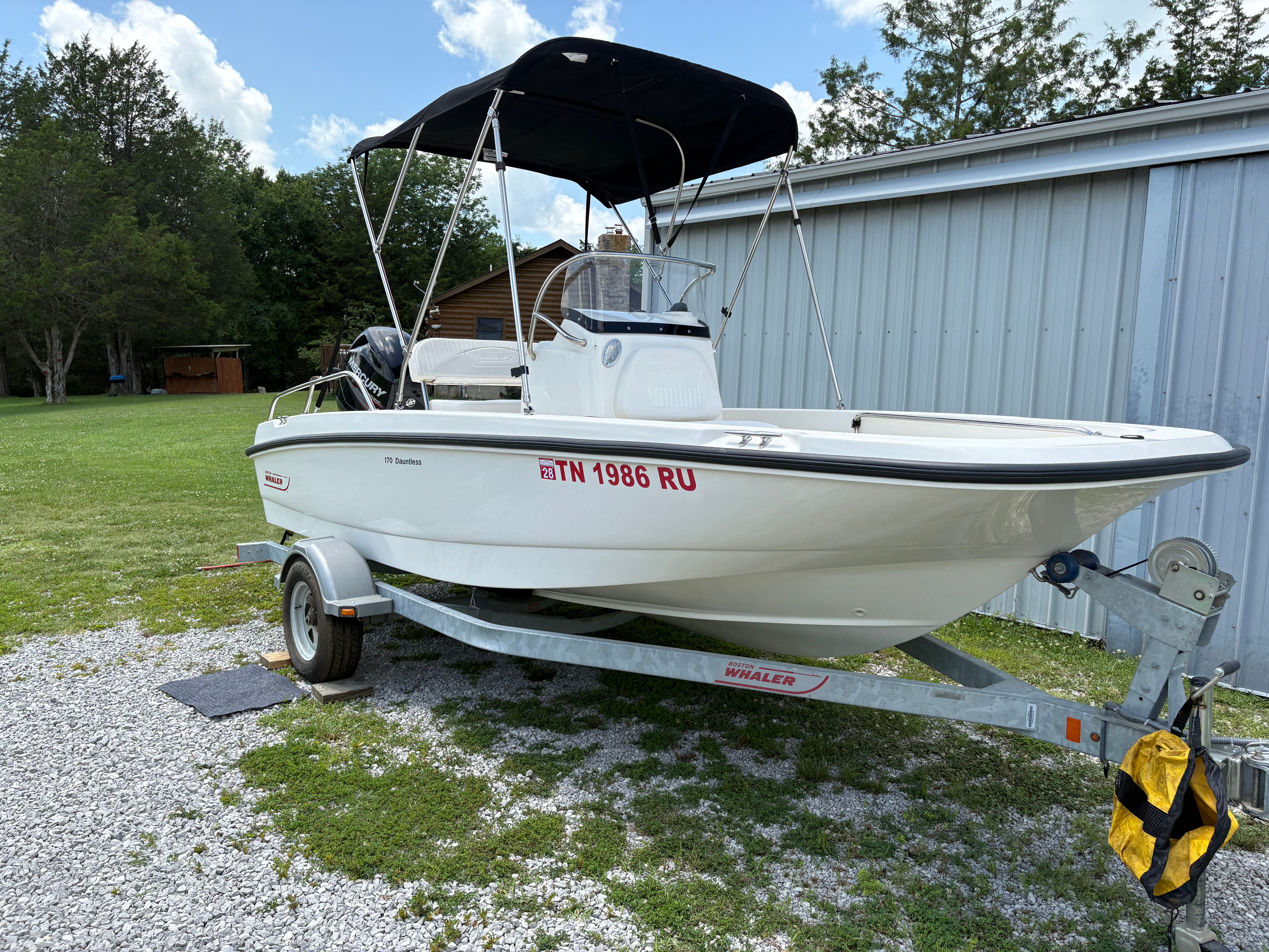 2013 Boston Whaler 170 Dauntless