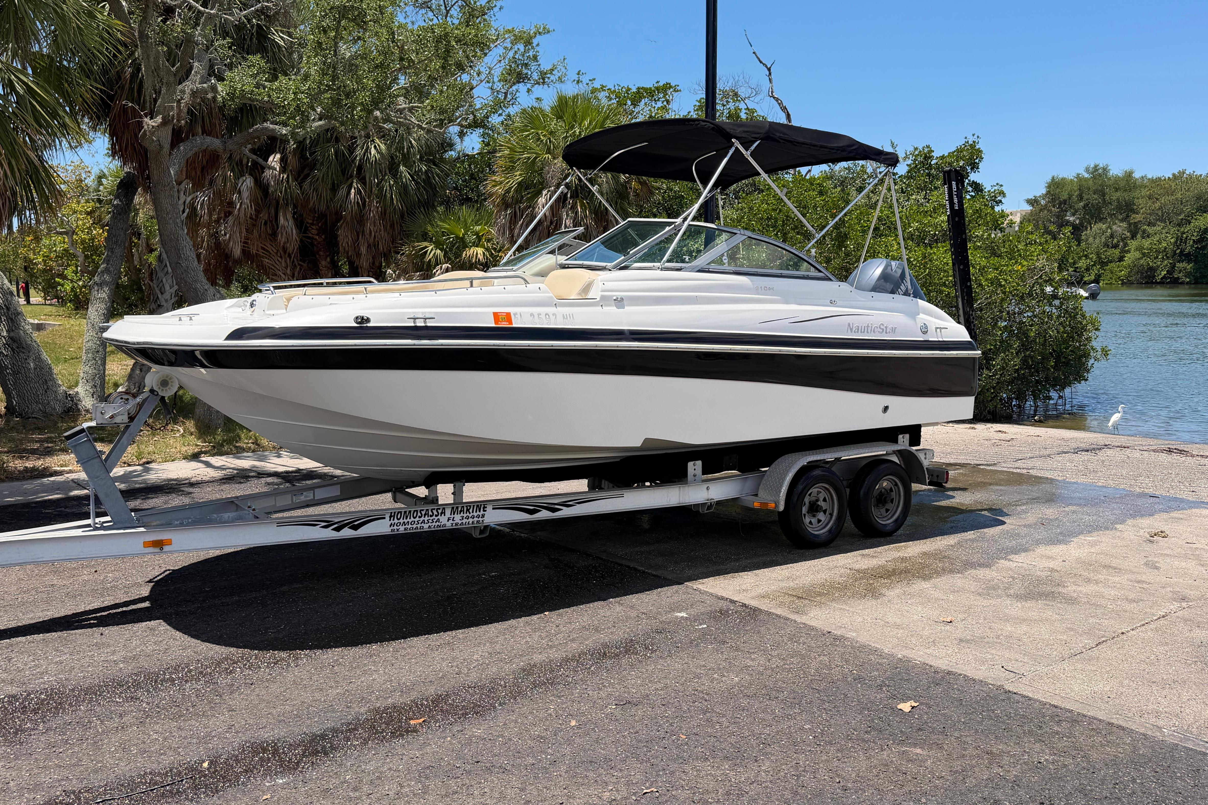 2008 NauticStar 210 DC Sport Deck