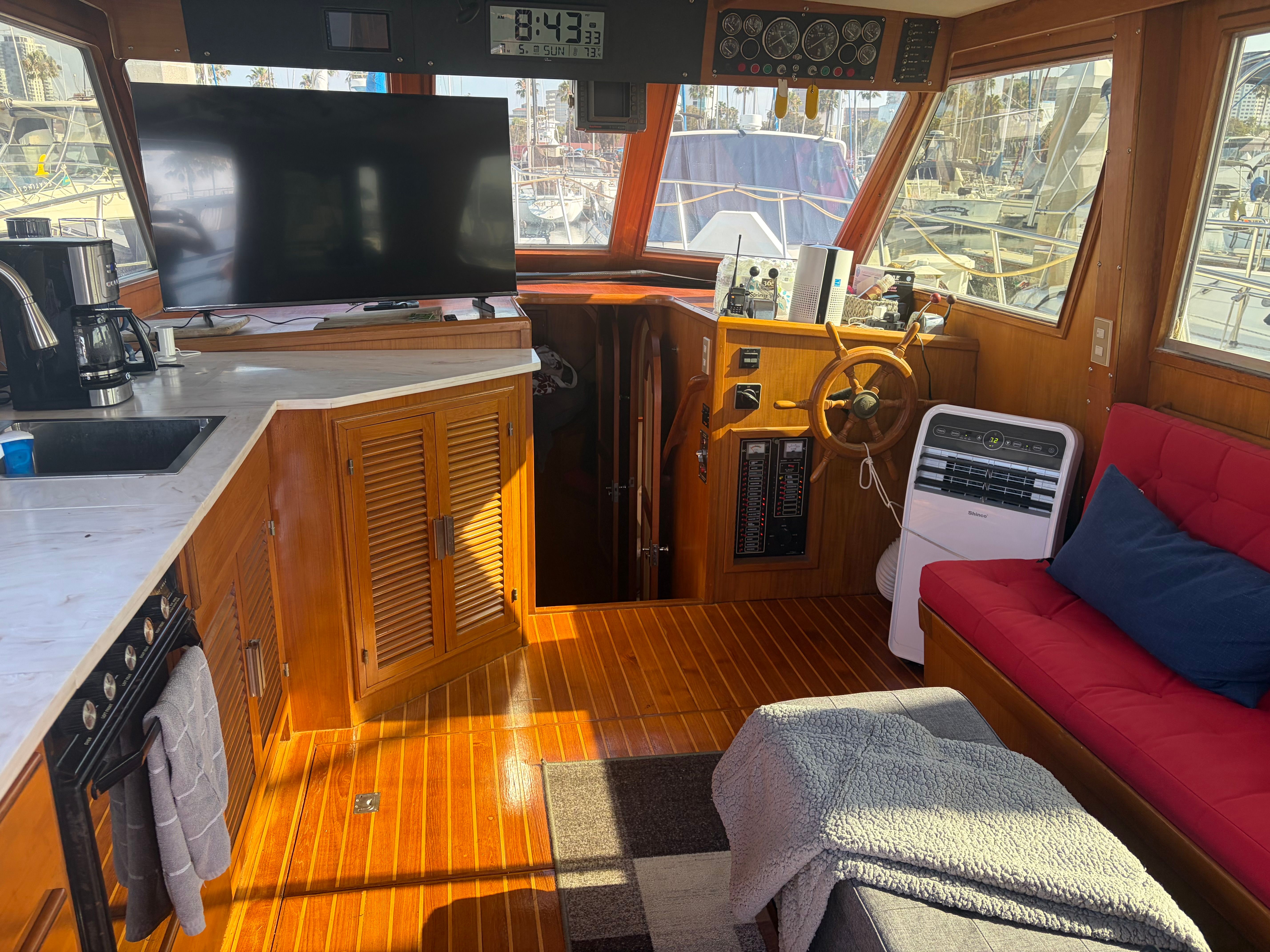 1990 Overseas Sportfisher - 12