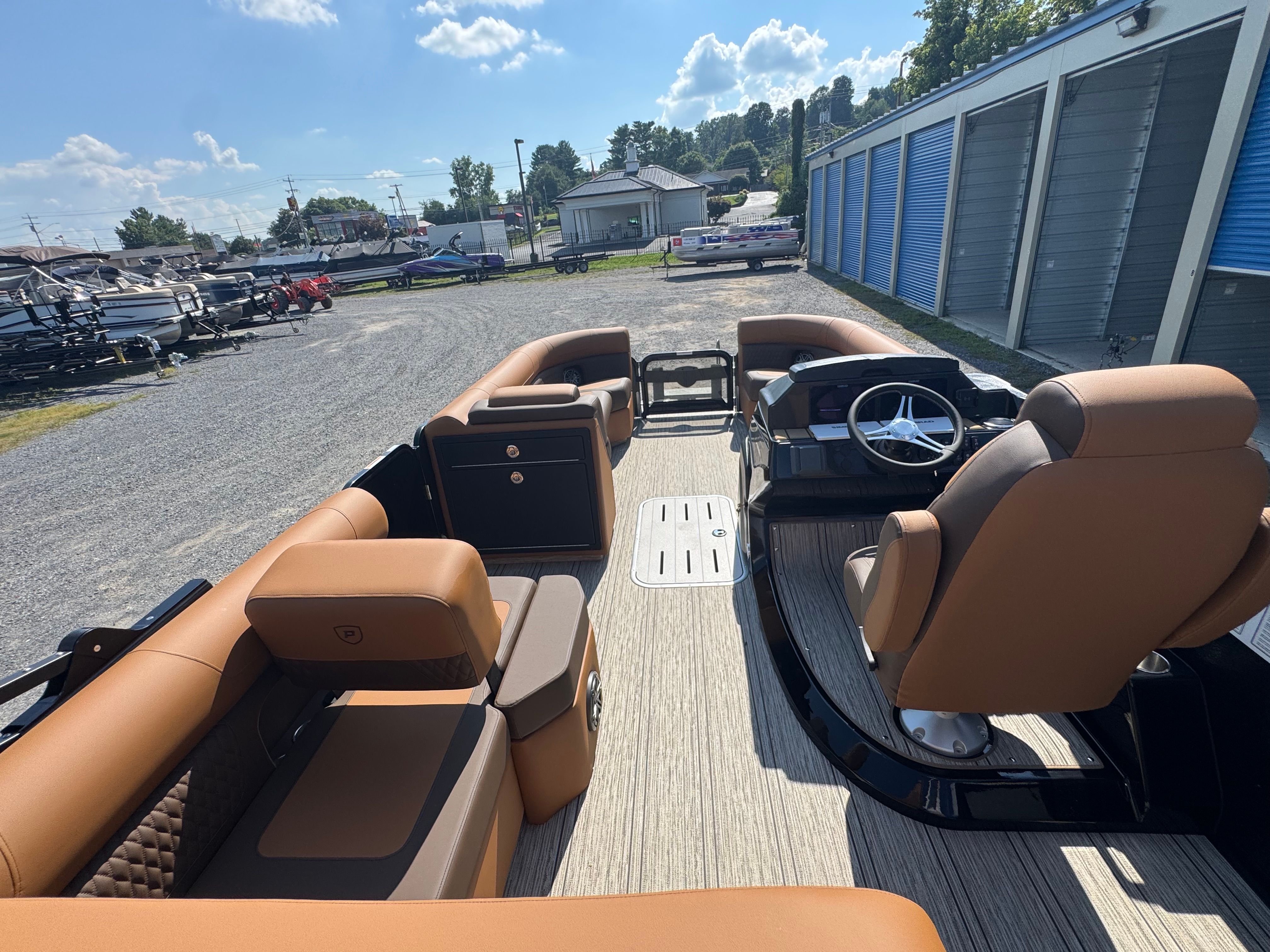 2026 Premier 250 Solaris Rear Social - 43