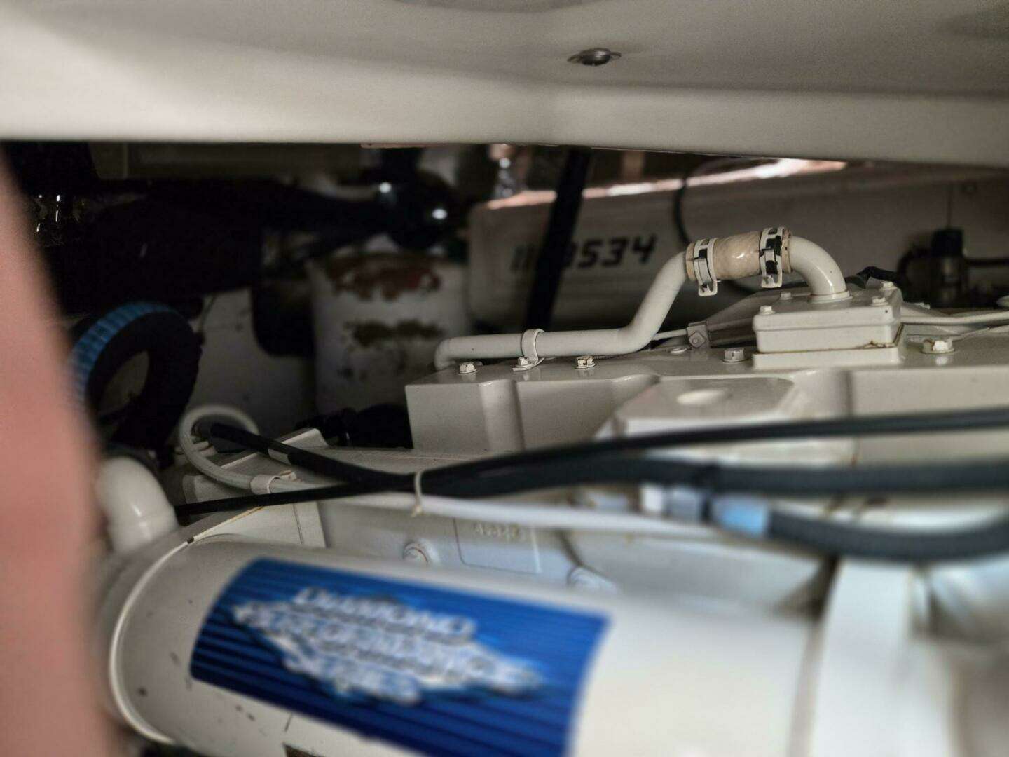 2001 Tiara Yachts 3800 Express - Image 8