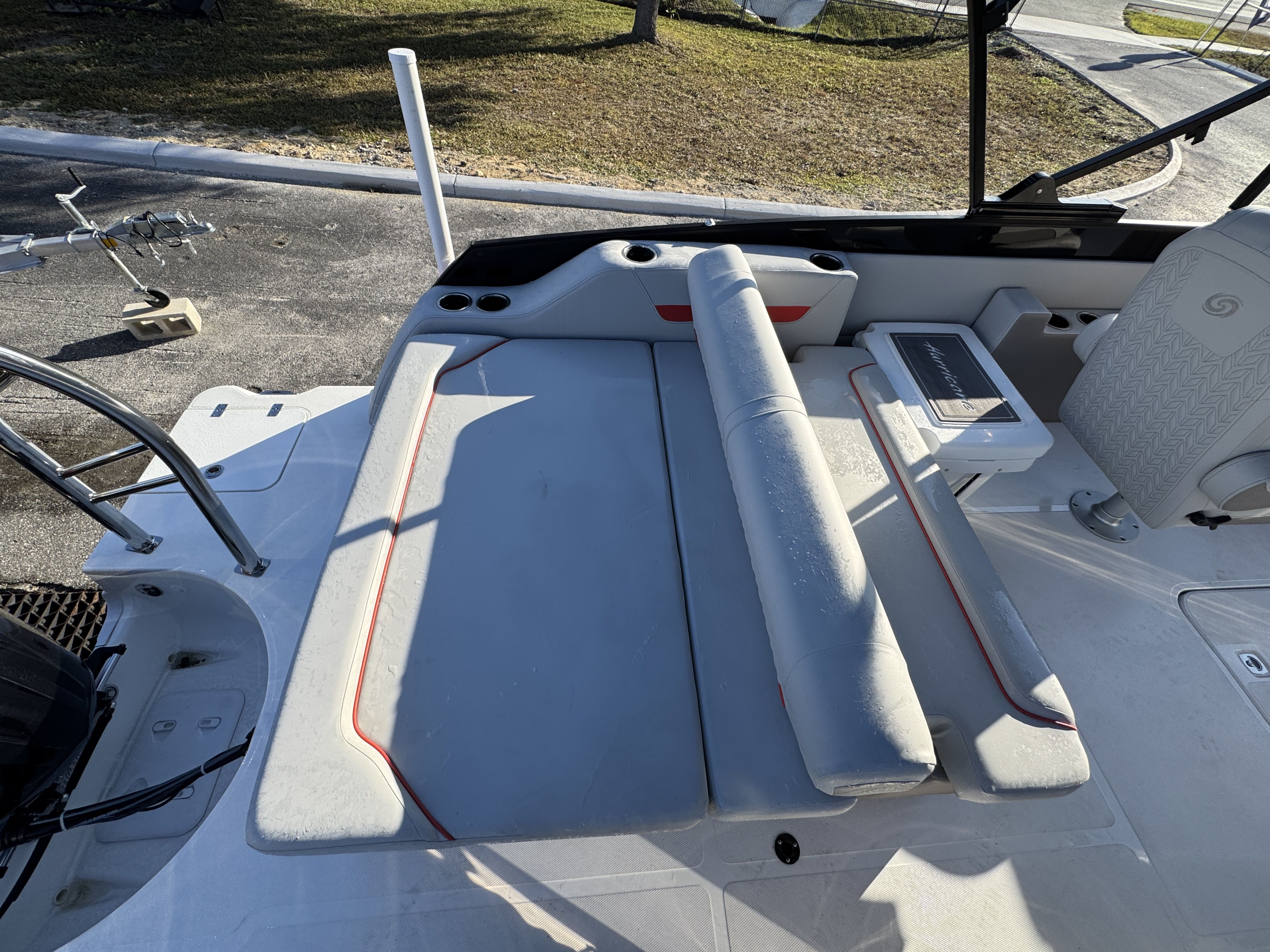 2025 Hurricane FunDeck OB FD 2360 SFL OB - 46