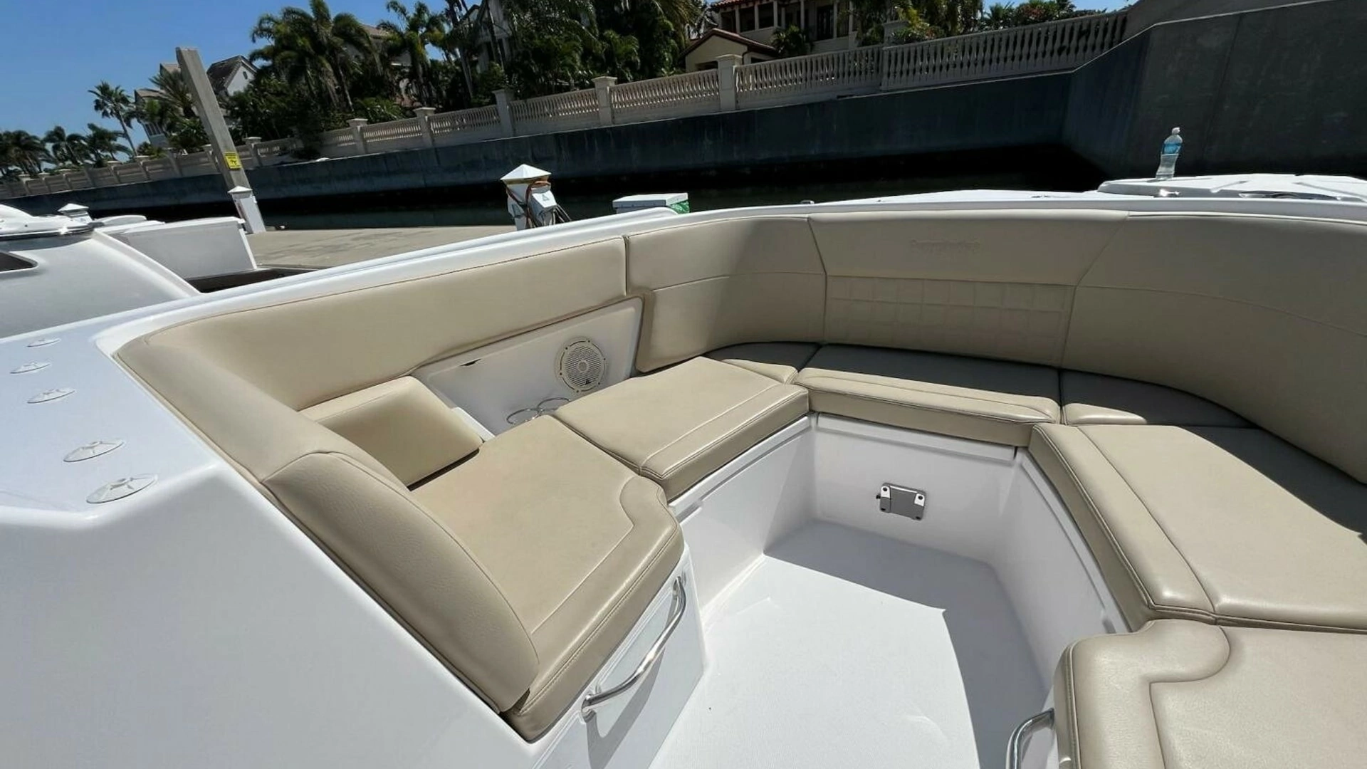 2019 Everglades 340 Dual Console - Image 24
