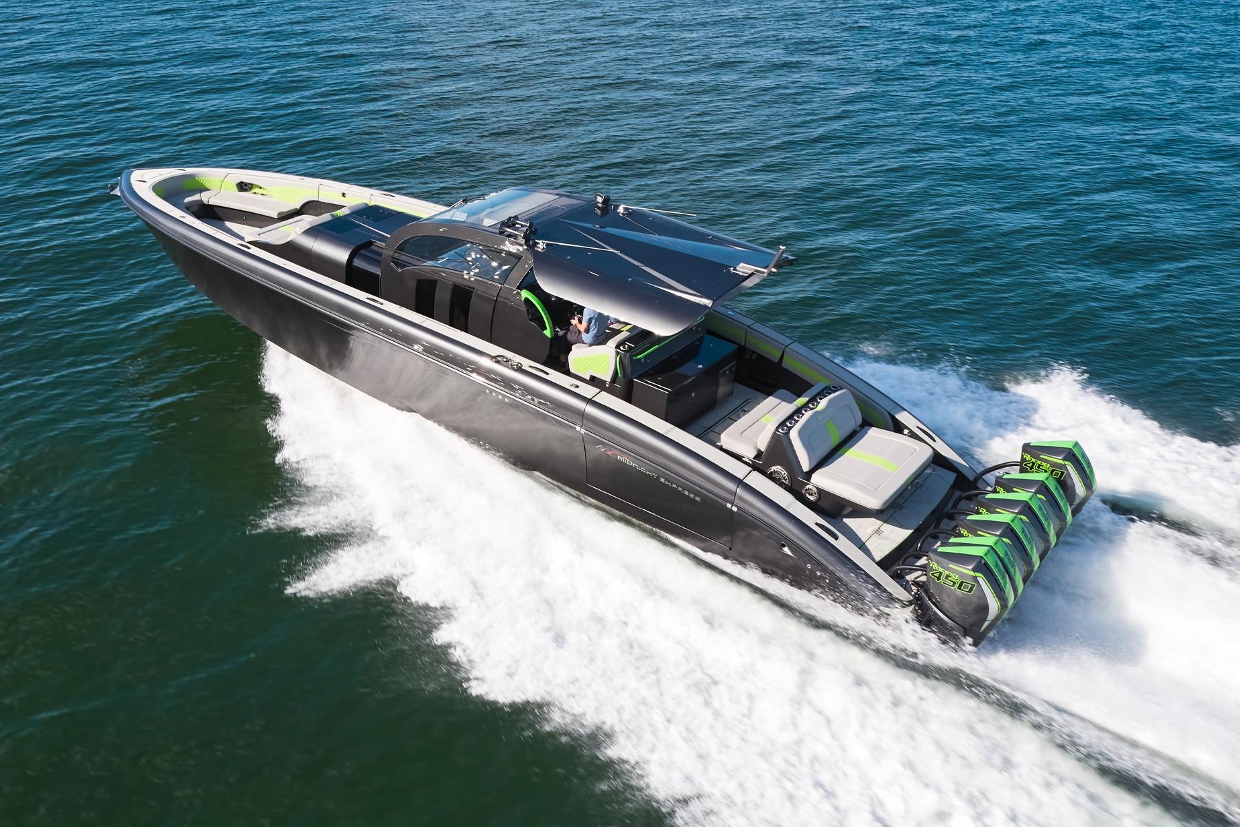 2023 Midnight Express 52 Vitesse