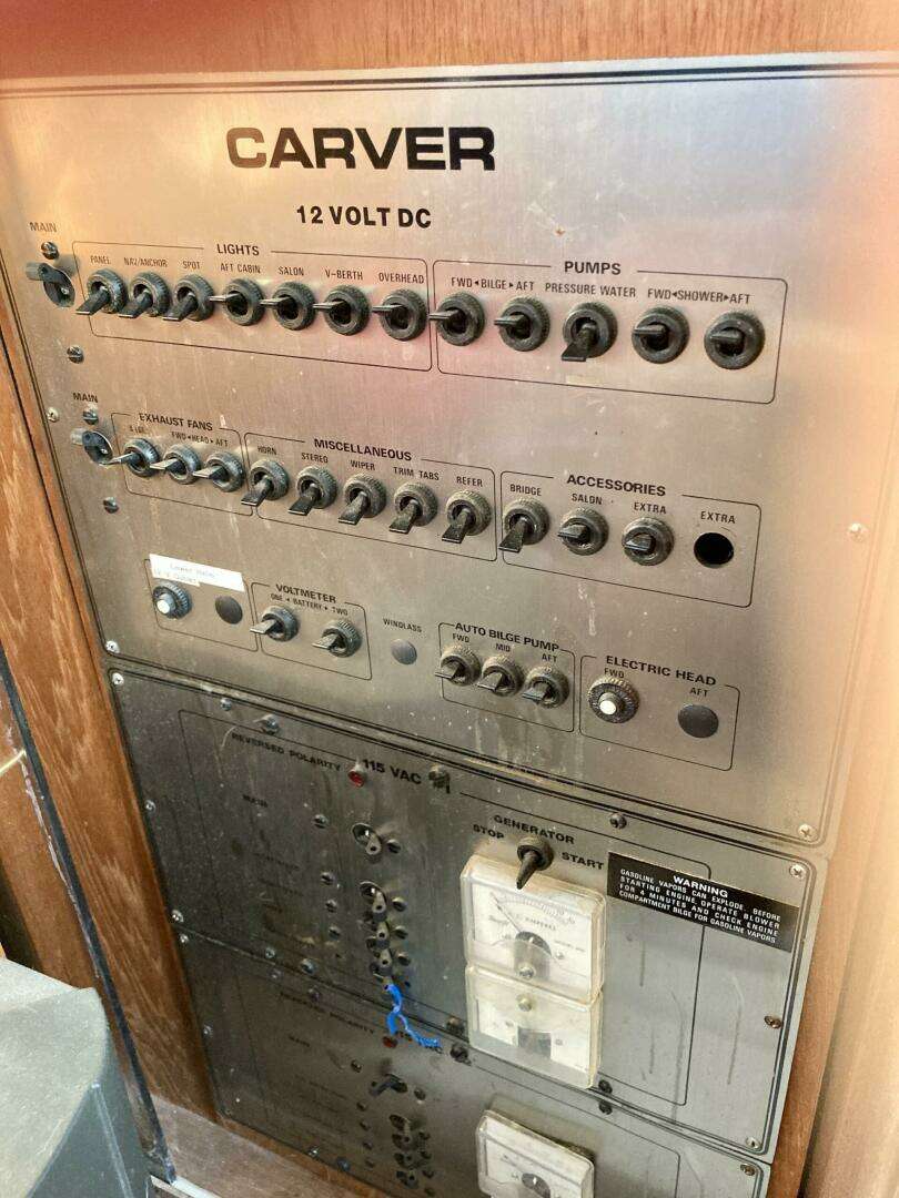 1983 Carver 3607 AC - Image 16