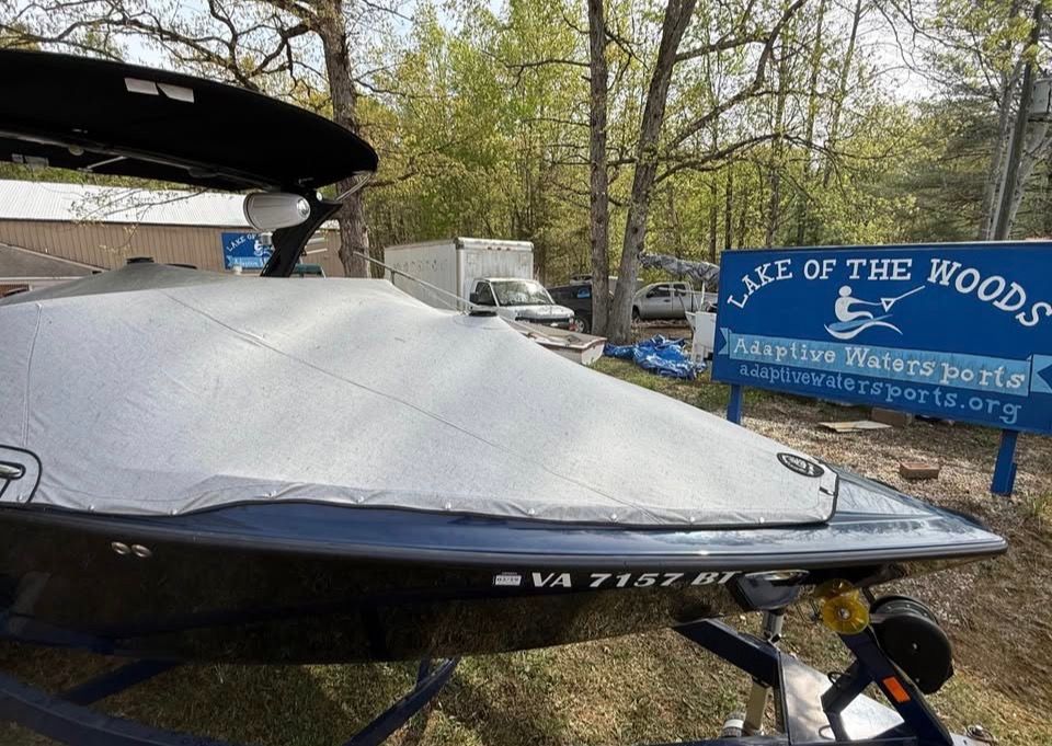 2010 Tigé Z1 boat at Lake of the Woods watersports.